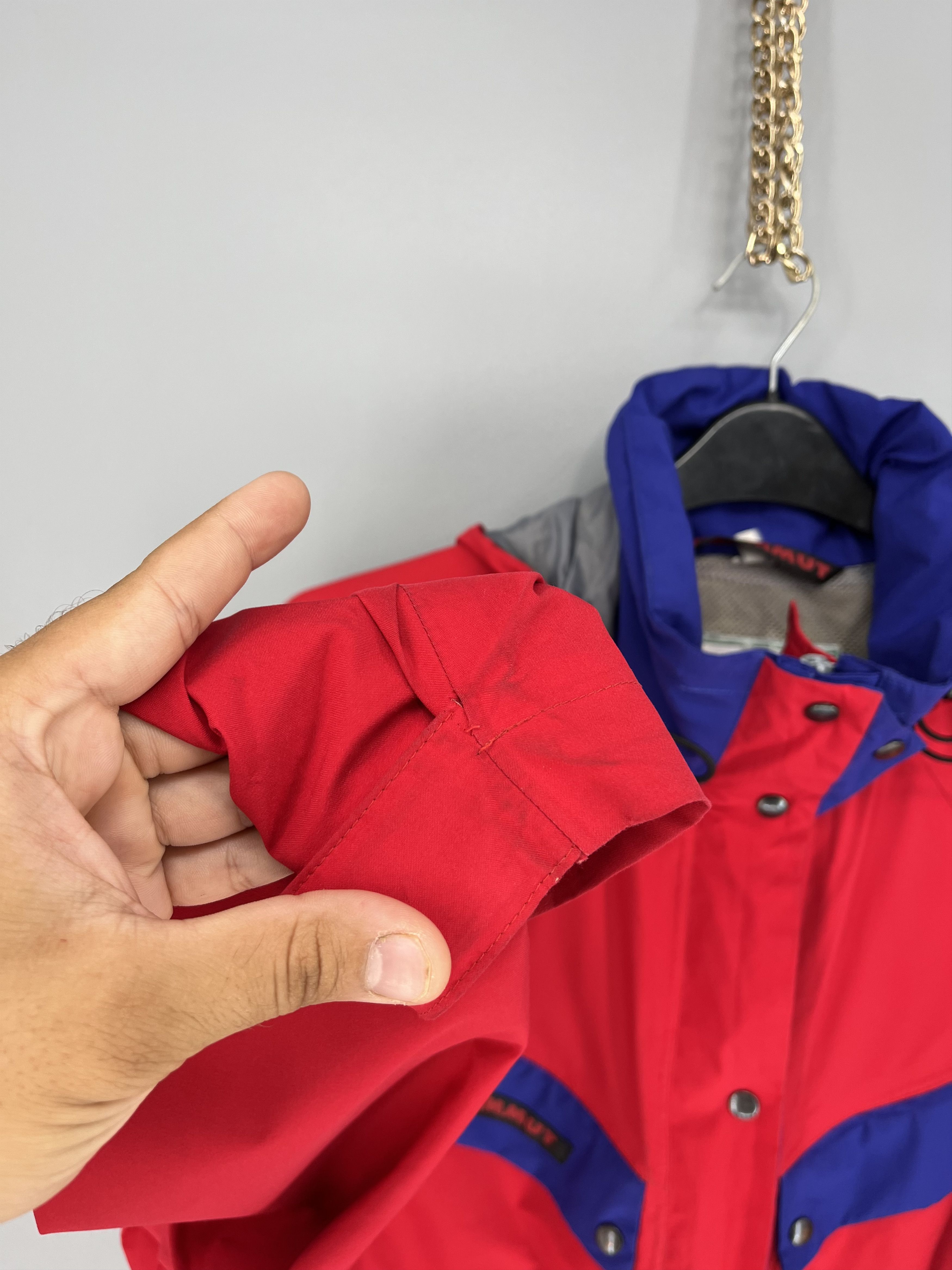 Mammut Vintage Mammut Dry Tech Gore Tex Ski Hooded Heavy Jacket Size US S / EU 44-46 / 1 - 11 Thumbnail