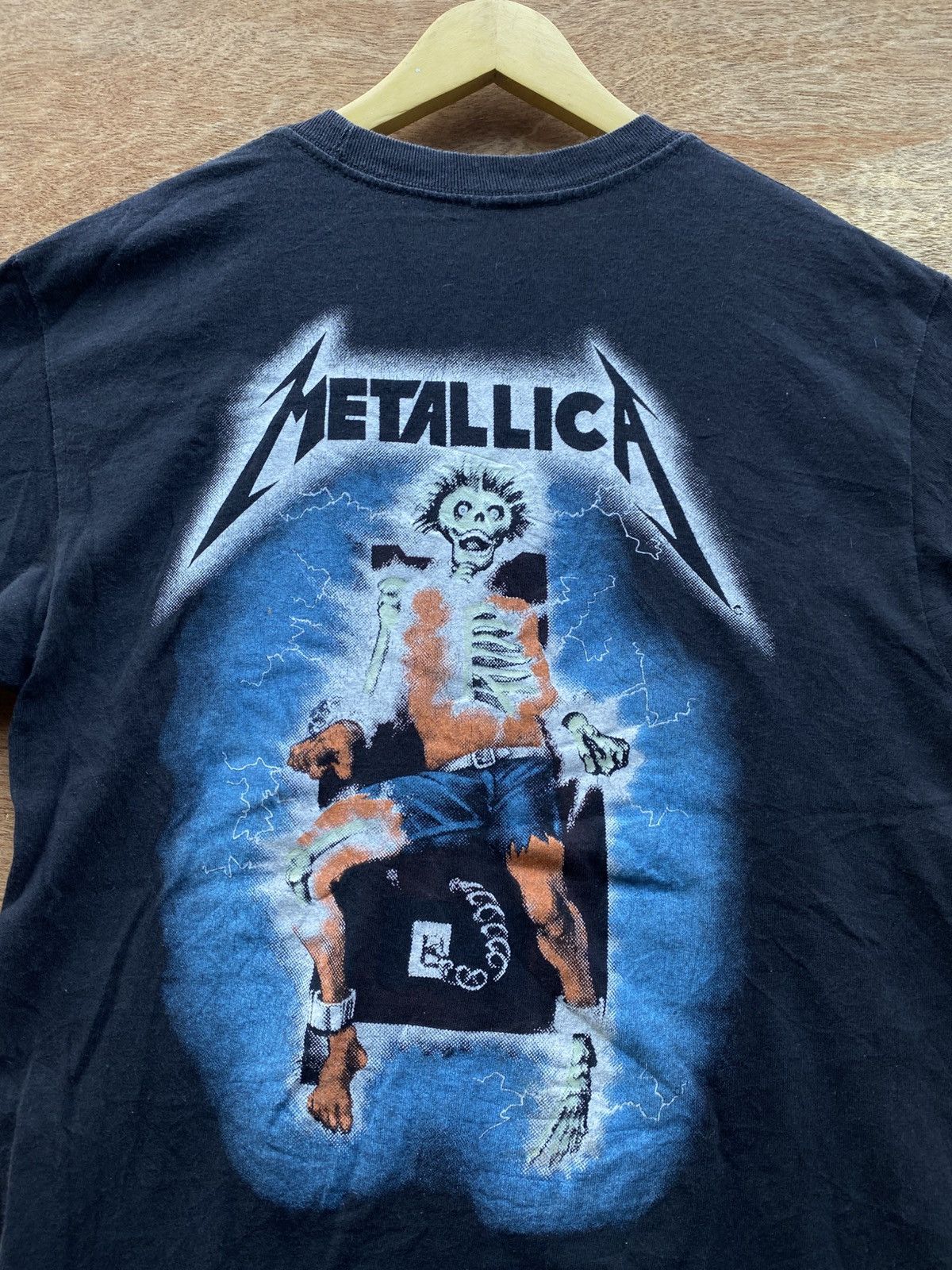 Band Tees 2000s vintage metallica ride the lightning tshirt Size US M / EU 48-50 / 2 - 6 Thumbnail