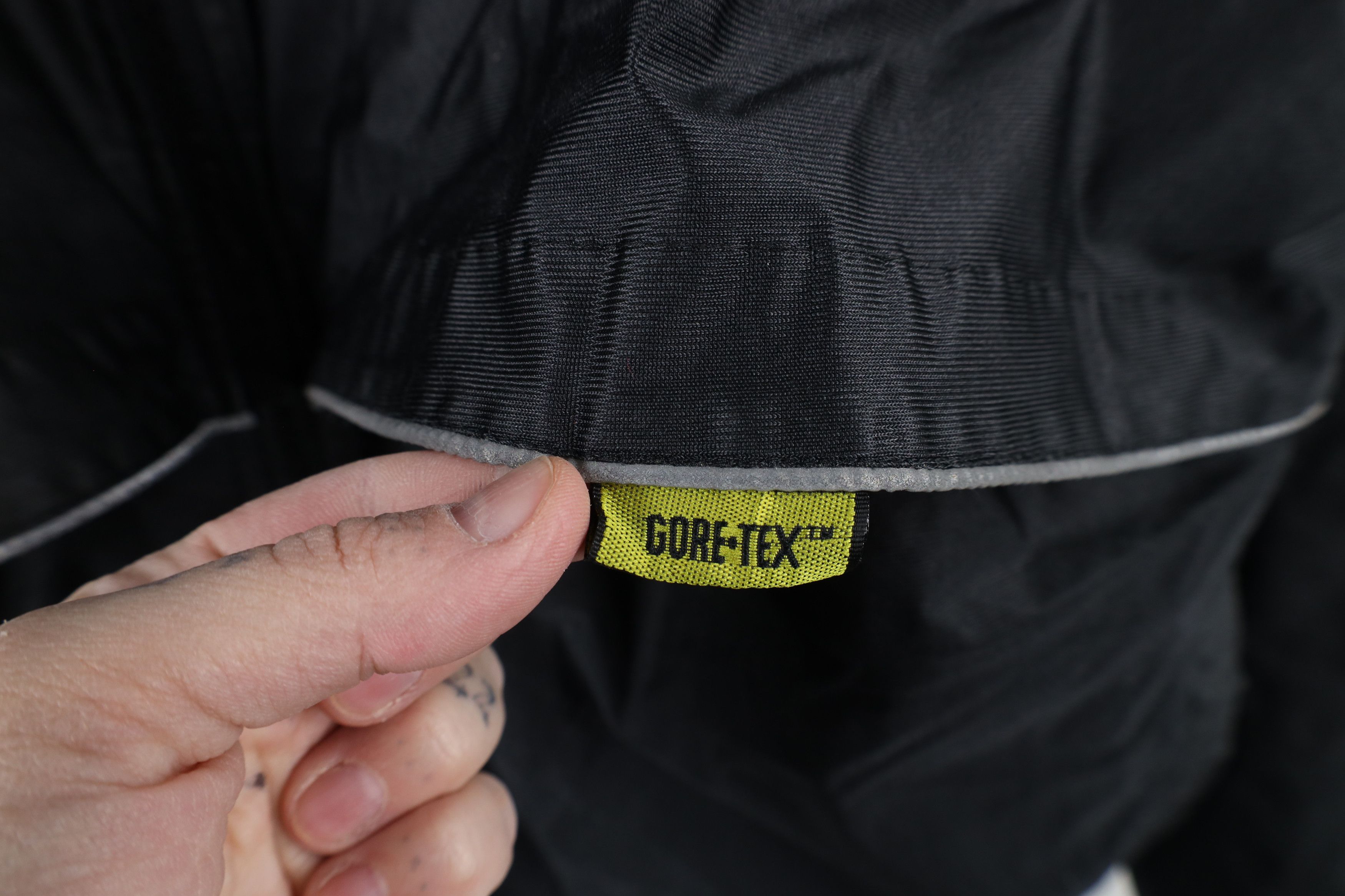 Asics × Vintage Vintage 90s Asics Goretex SpellOut Waterproof Hooded Jacket Size US L / EU 52-54 / 3 - 4 Thumbnail