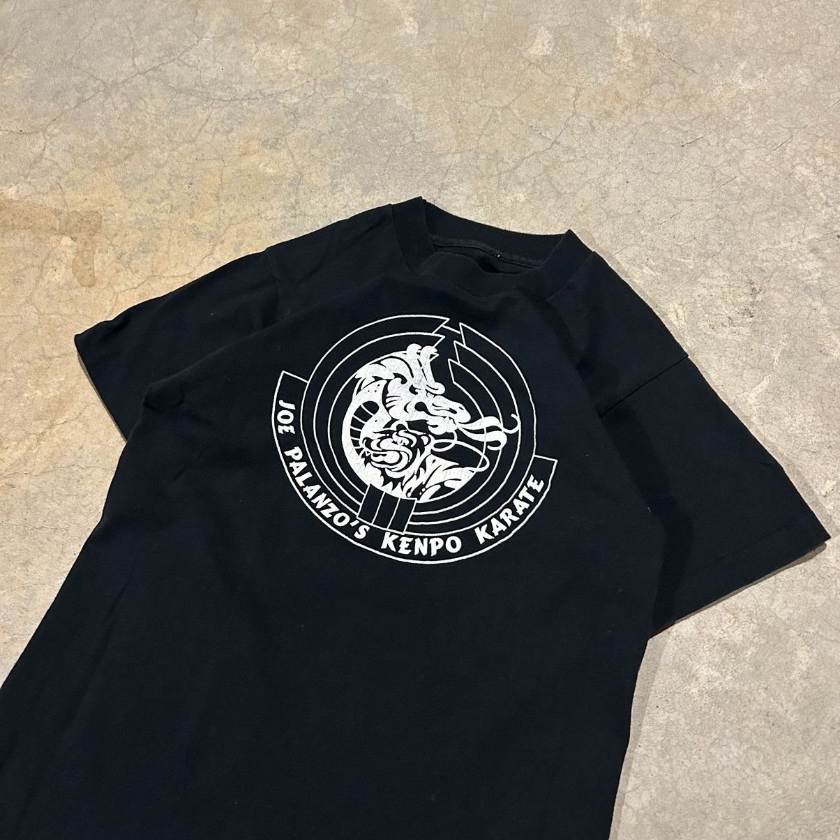 Unsound Rags × Vintage Crazy Vintage 90s Kenpo Karate Dragon Tee Size US S / EU 44-46 / 1 - 2 Thumbnail