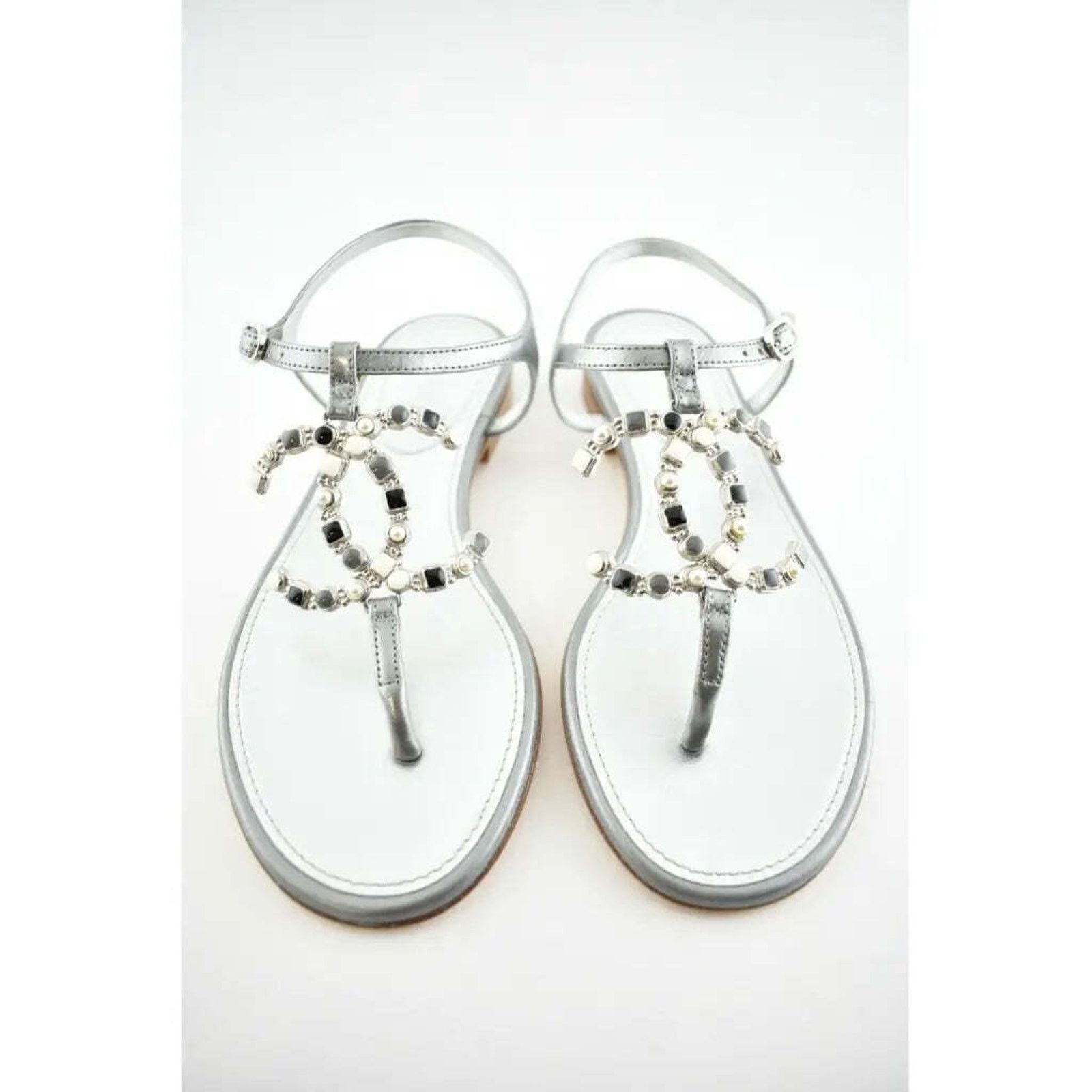 Chanel Chanel 19P Silver Metallized Lambskin CC Logo Mule Slide Size US 6 / IT 36 - 7 Thumbnail