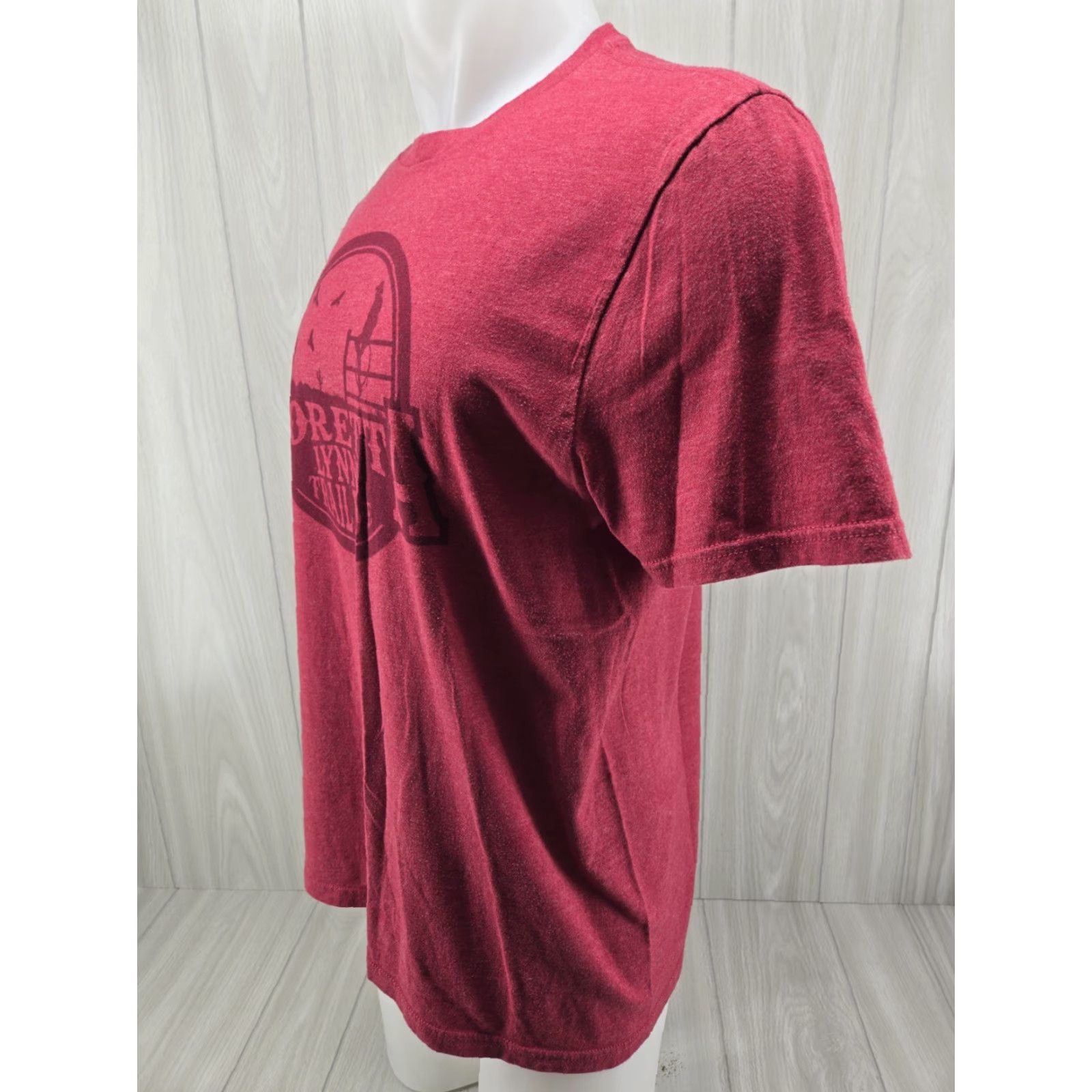 Vintage Loretta Lynn’s Trail Ride Large T Shirt Red Men T-Shirt Short Sleeve Cotton District Crew Neck Vintage? No Size US L / EU 52-54 / 3 - 4 Thumbnail