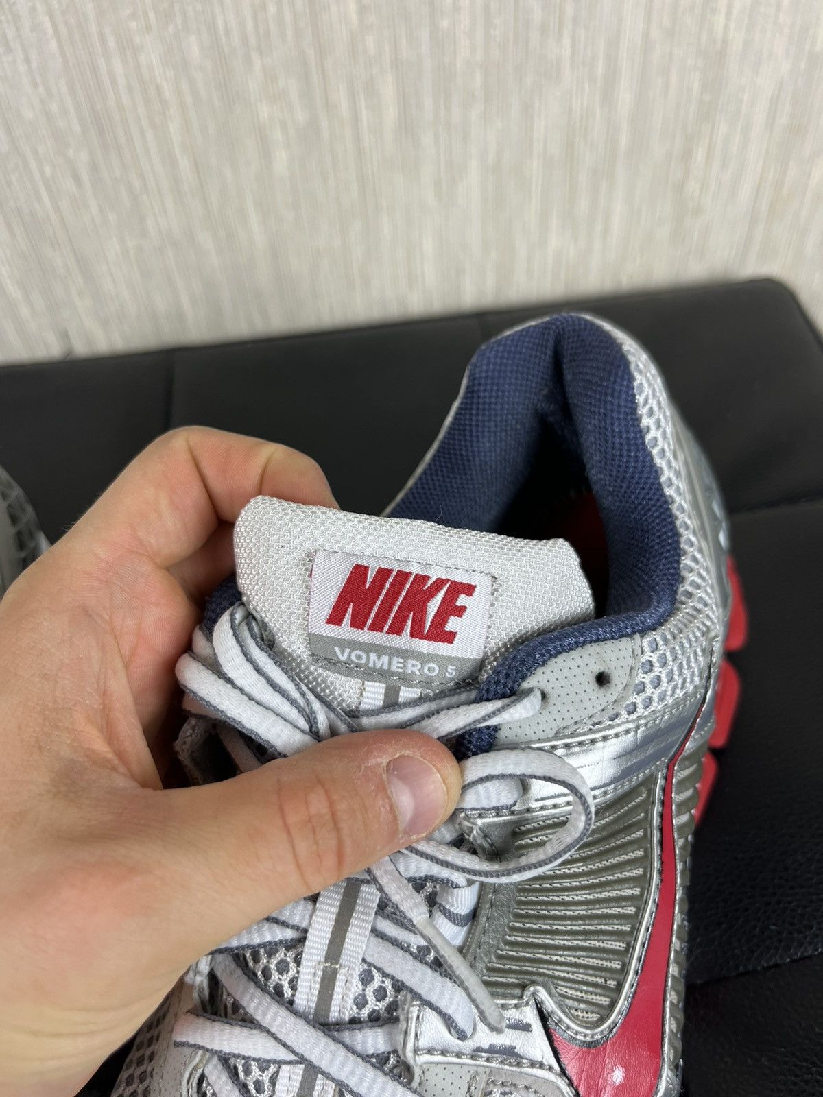 Nike Vintage Nike Vomero 5 mesh y2k silver retro sneakers shoes Size US 8 / EU 41 - 22 Thumbnail