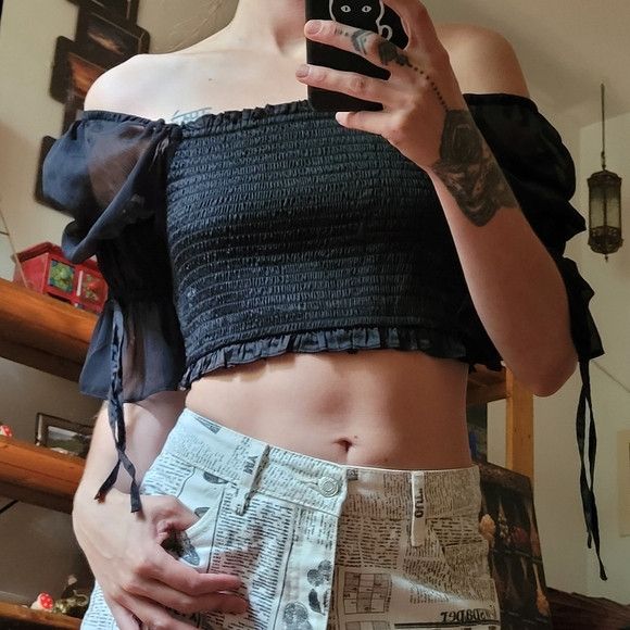 Urban Outfitters Urban Outfitters Smocked Black Crop Top Sheer Sleeve - M Size M / US 6-8 / IT 42-44 - 7 Thumbnail