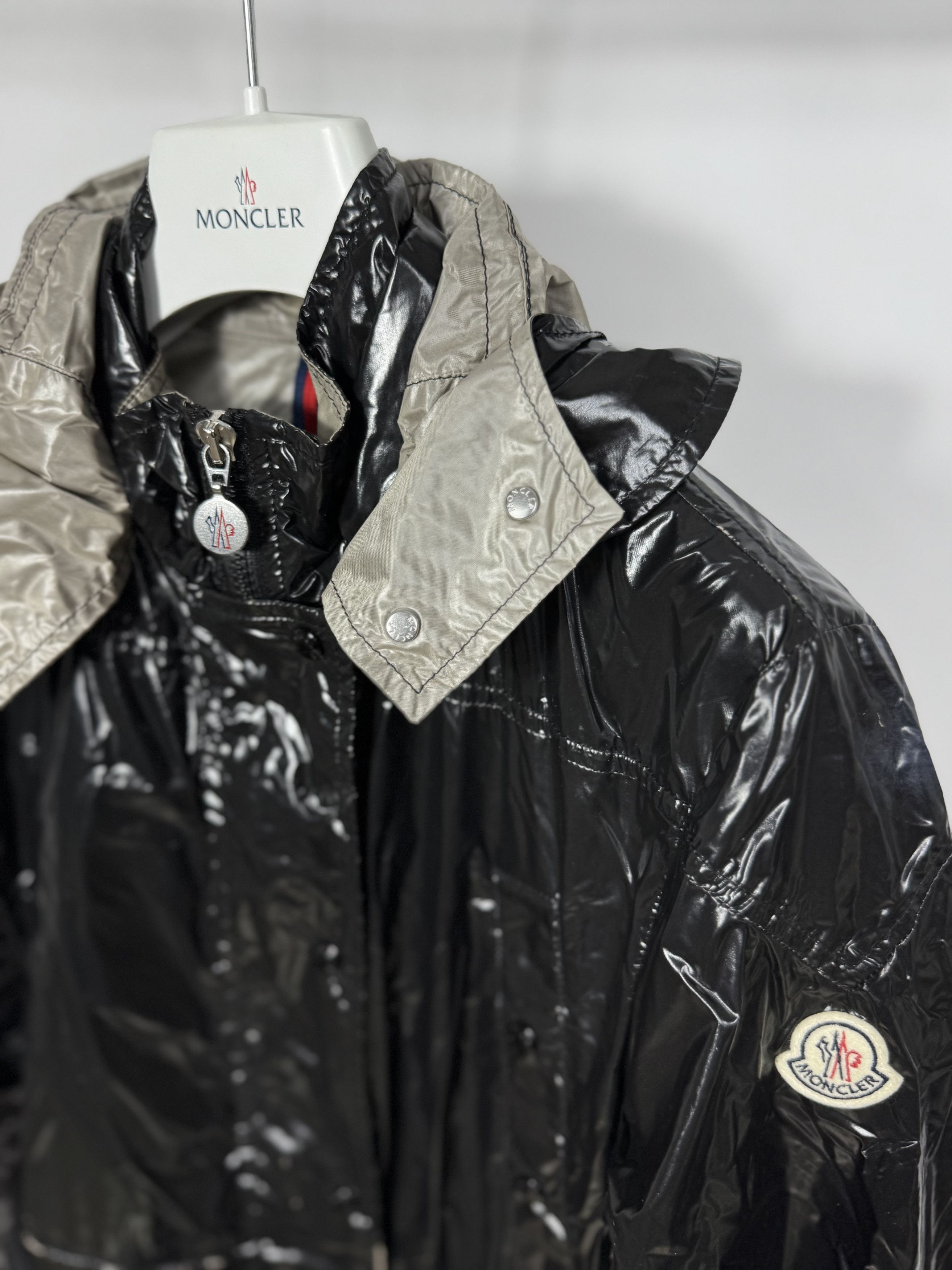 Moncler Moncler Windbreaker Jacket Size M / US 6-8 / IT 42-44 - 2 Thumbnail