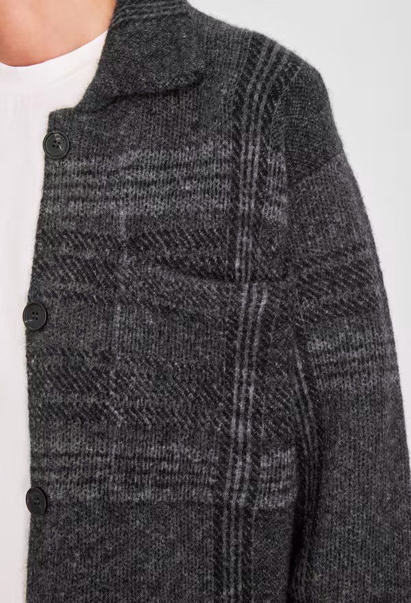 Salvatore Ferragamo o1s1rm0526 Patterned Bouclé Shirt Jacket in Black Size M / US 6-8 / IT 42-44 - 2 Thumbnail
