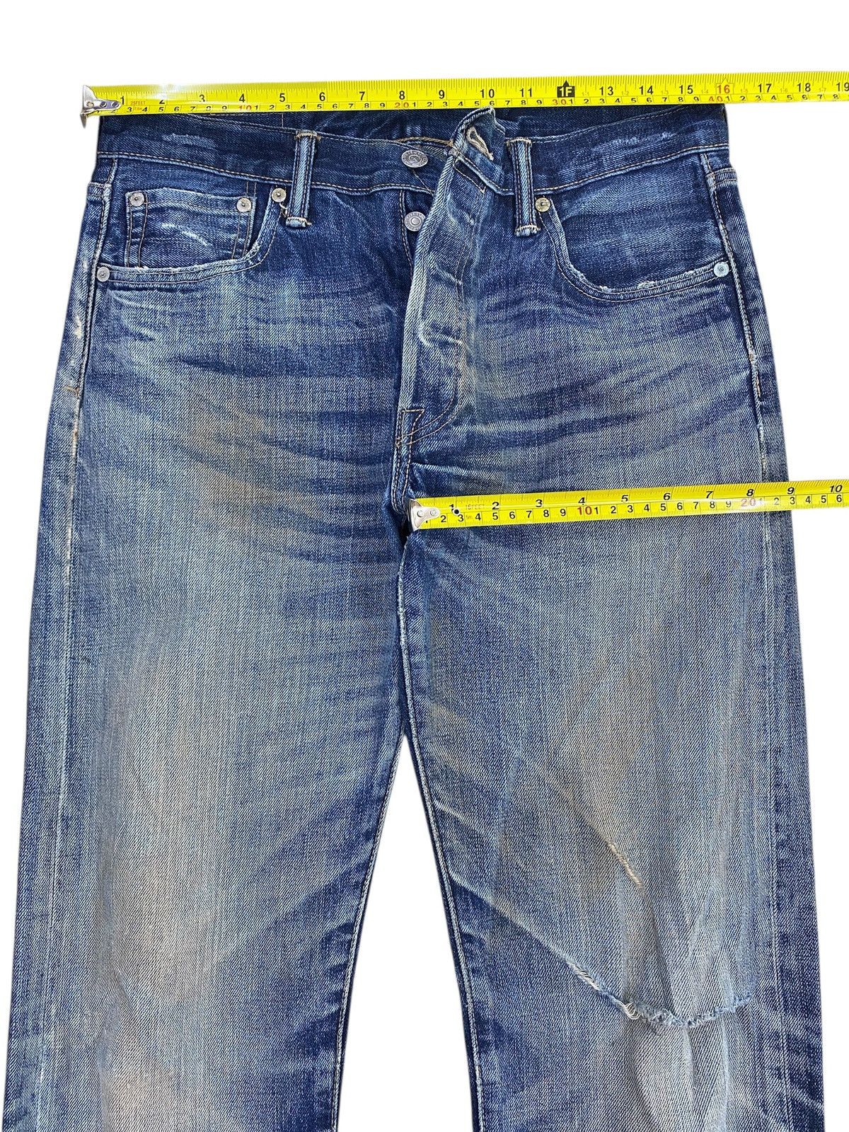 Levi's Vintage Levi’s Blue Faded Wash Style Ripped Jeans Size US 32 / EU 48 - 5 Thumbnail