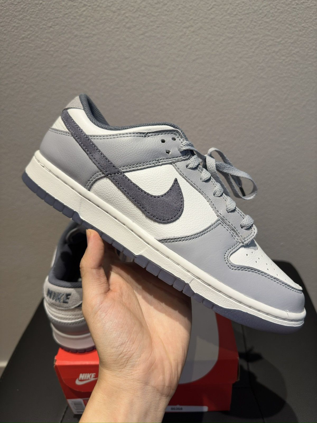 Nike Nike Dunk Low White/Grey SE(special edition) Size US 9 / EU 42 - 6 Thumbnail