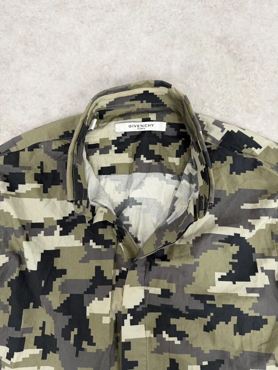 Givenchy AW2015 Givenchy Camo Green Shirt by Riccardo Tisci Size US S / EU 44-46 / 1 - 13 Thumbnail