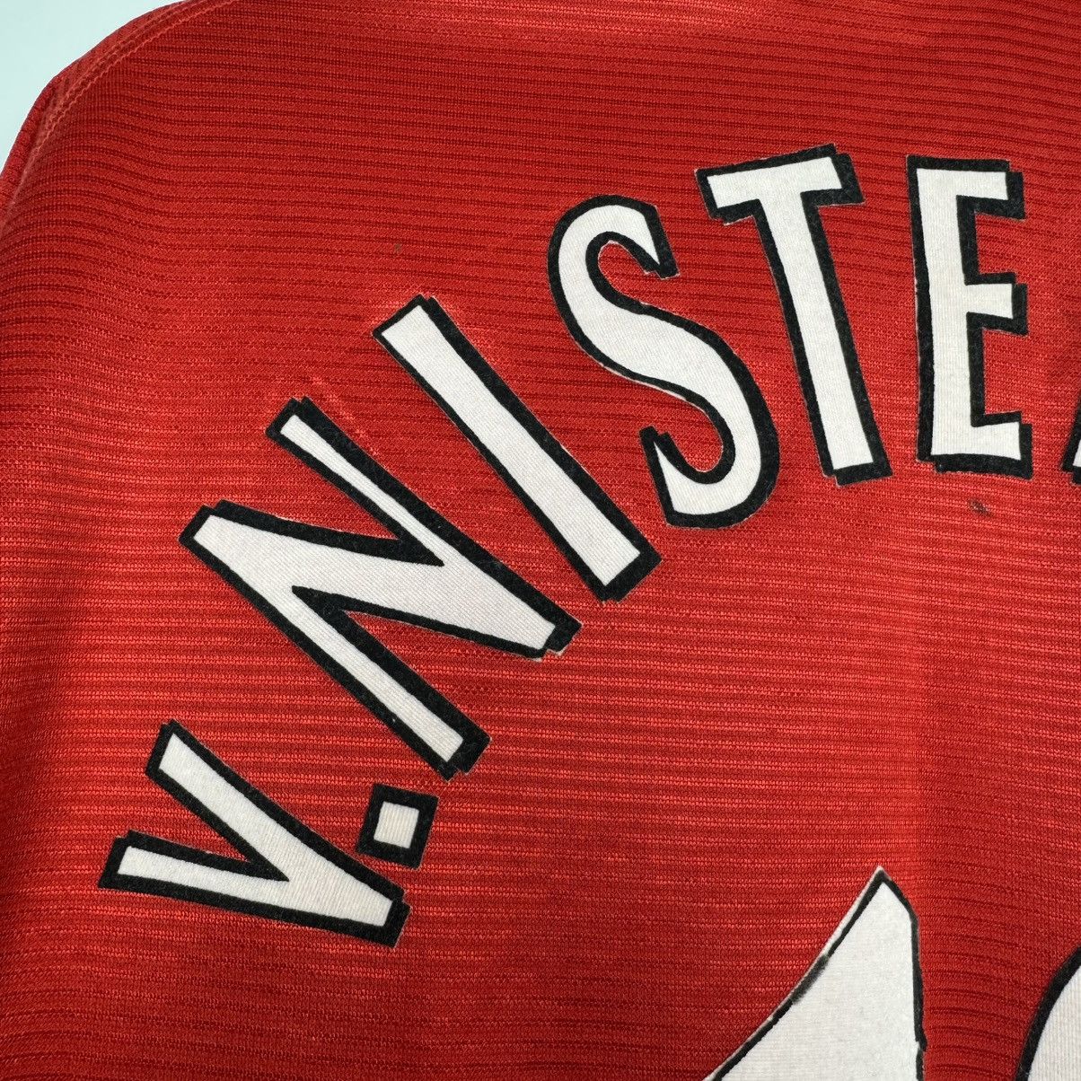 Umbro MANCHESTER UNITED 2000 2001 FOOTBALL SHIRT # 10 V.NISTELROOY Size US XL / EU 56 / 4 - 7 Thumbnail