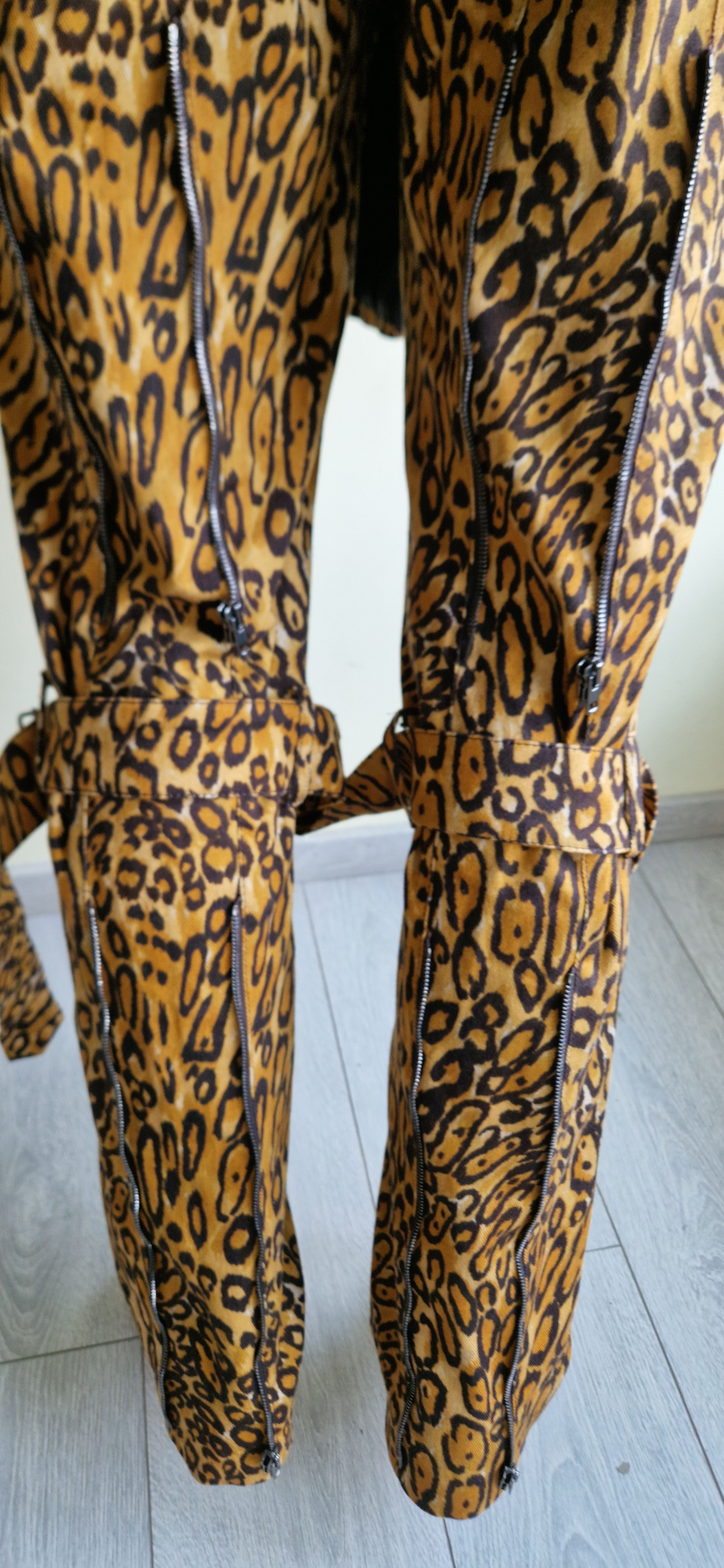 Moschino Moschino suze 48 italienne Size US M / EU 48-50 / 2 - 20 Thumbnail