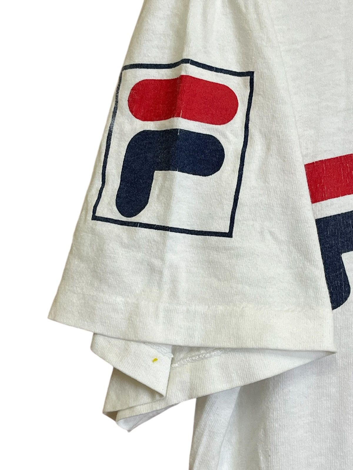 Fila ARCHIVE VINTAGE 90s FILA BIG LOGO SPELLOUT TEE SHIRT Size US L / EU 52-54 / 3 - 6 Thumbnail
