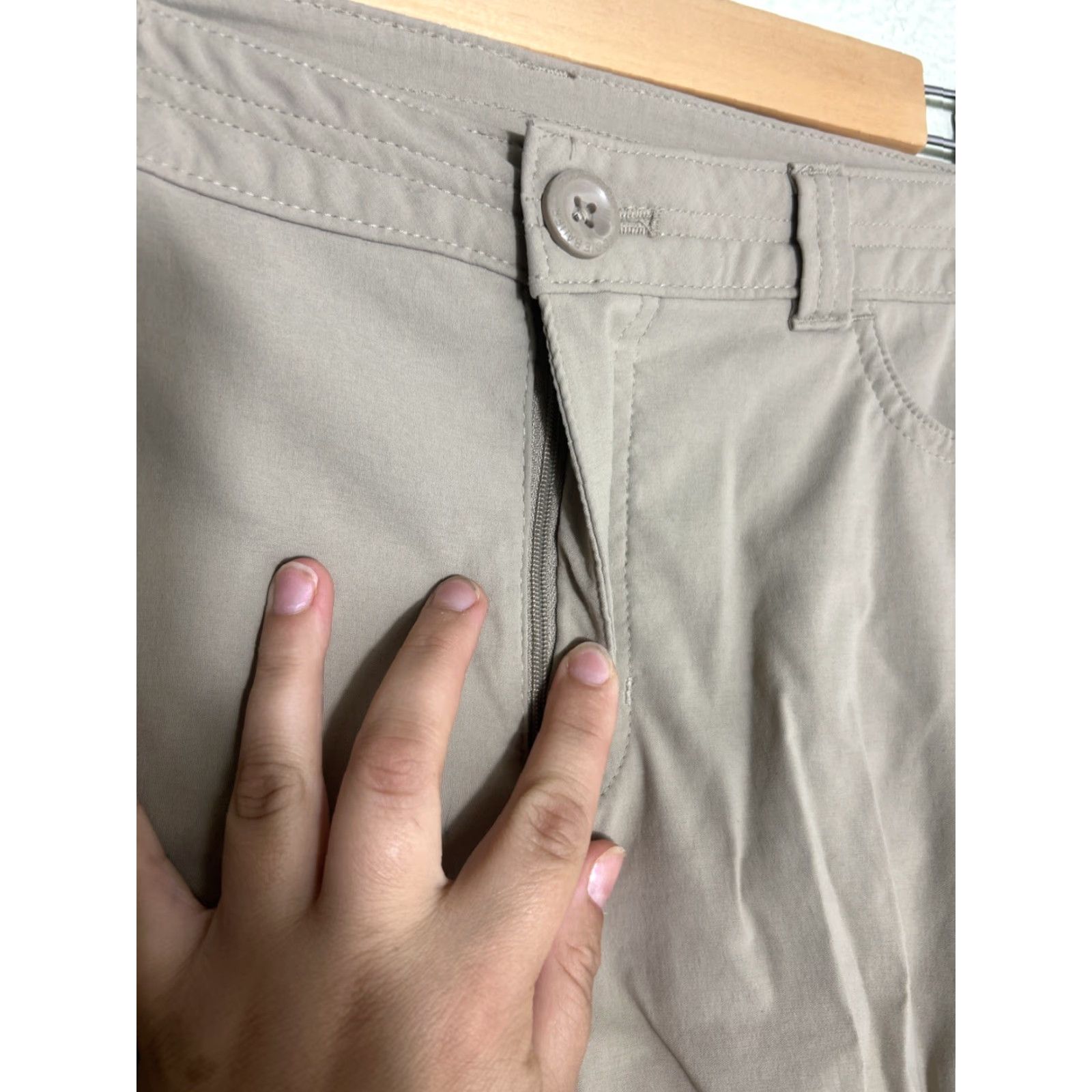 Eddie Bauer Eddie Bauer Womens Pants Cropped Beige Size 12 Cargo 34x21 Womens Size 34" / US 12 / IT 48 - 7 Thumbnail