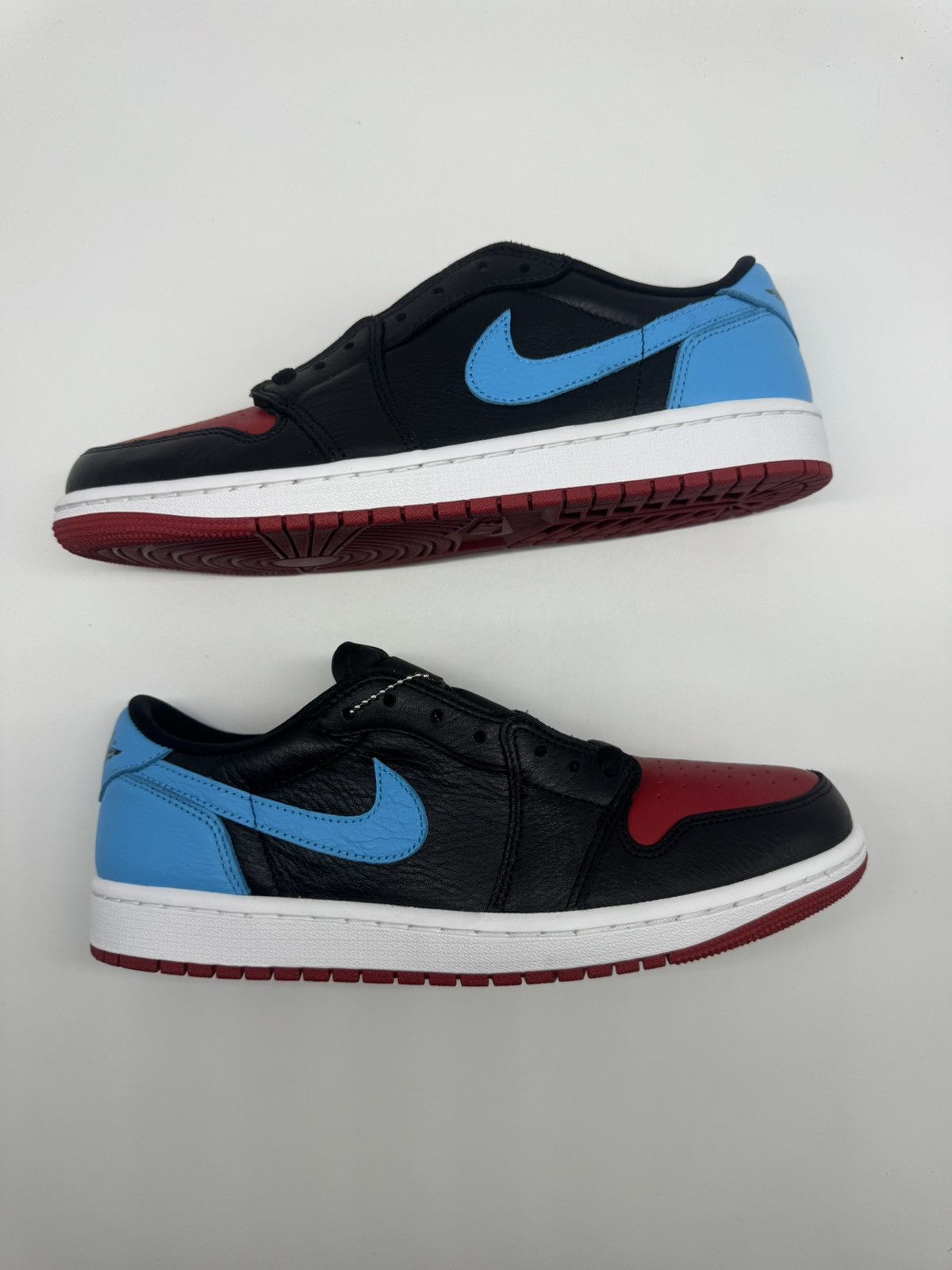 Nike Air Jordan Retro 1 Low "NC TO CHI" Men’s Size 8.5 (10W) Size US 8.5 / EU 41-42 - 2 Thumbnail