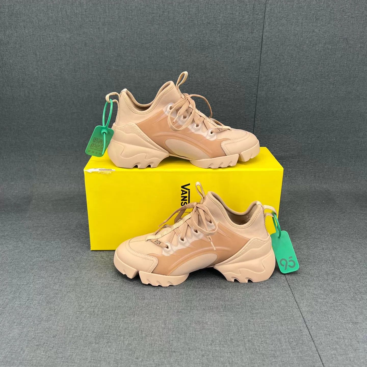 Dior Dior D-Connect Nude 35 Like New (Box & Accs) Size US 4.5 / IT 34.5 - 2 Thumbnail