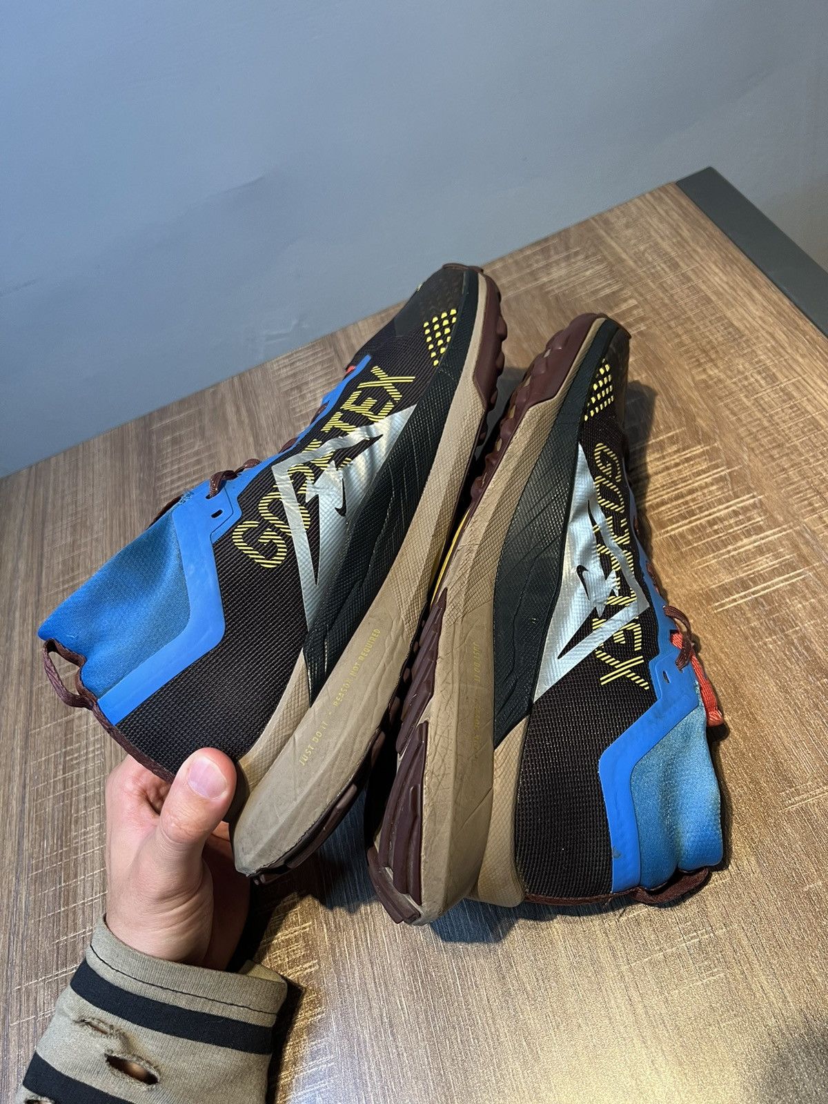 Nike Nike React Pegasus Trail 4 GORE-TEX Mens 13 Black Vivid Size US 13 / EU 46 - 5 Thumbnail