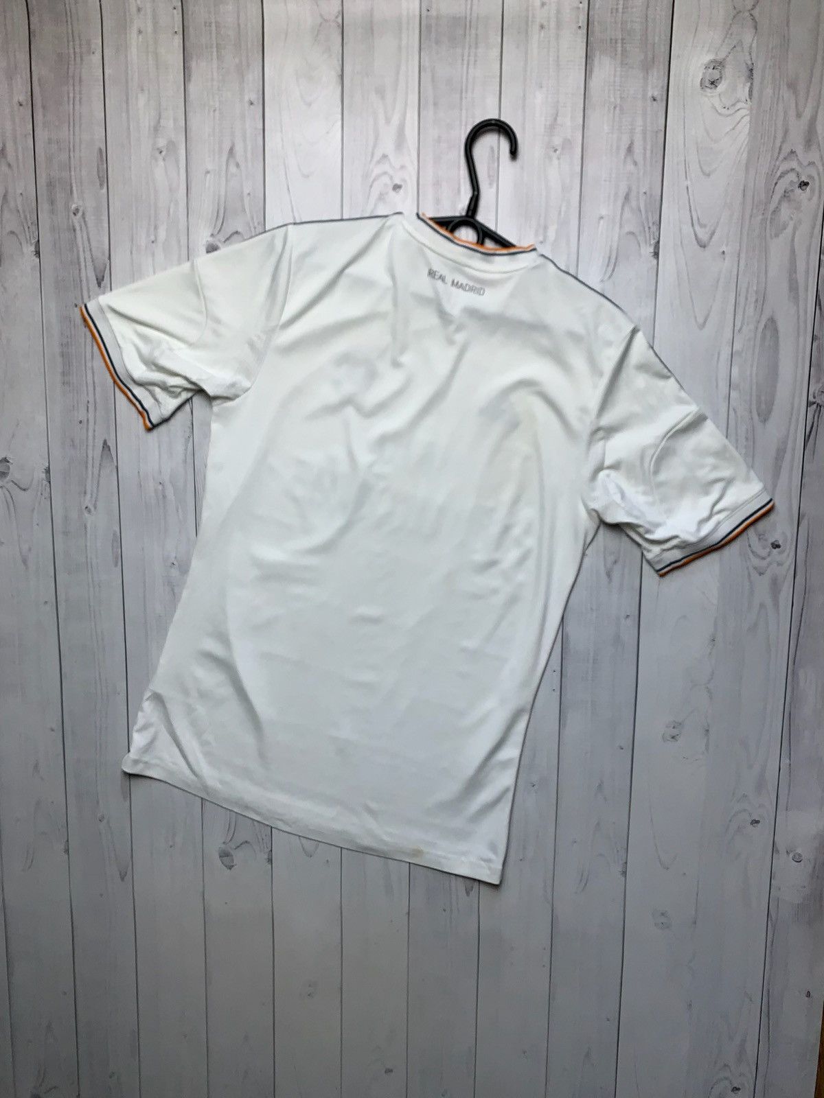 Adidas × Vintage Vintage adidas Real Madrid soccer jersey size S Size US S / EU 44-46 / 1 - 7 Thumbnail