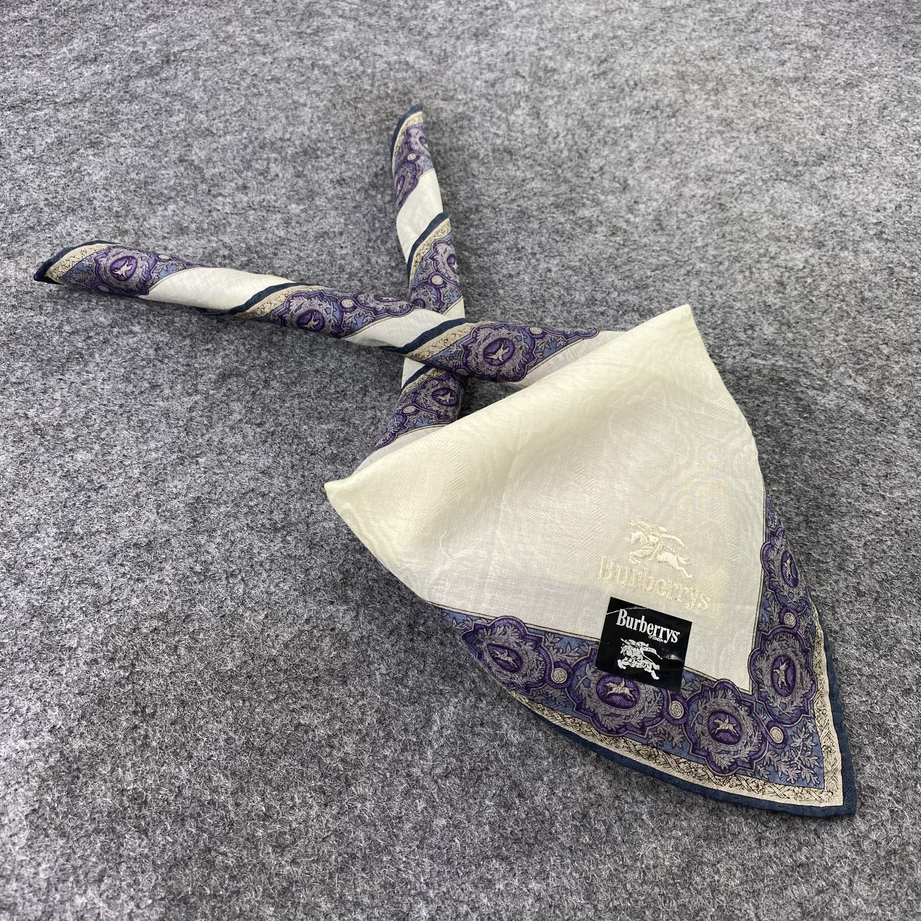 Burberry Burberry Handkerchief / Bandana / Neckerchief -B821 Size ONE SIZE - 1 Thumbnail