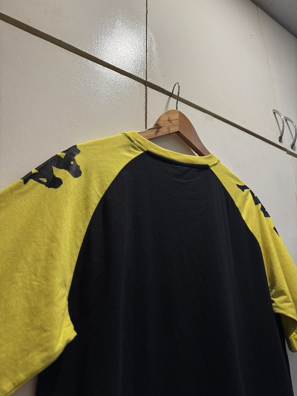 Kappa Vintage 2009 Borussia Dortmund Training Top Size US L / EU 52-54 / 3 - 6 Thumbnail