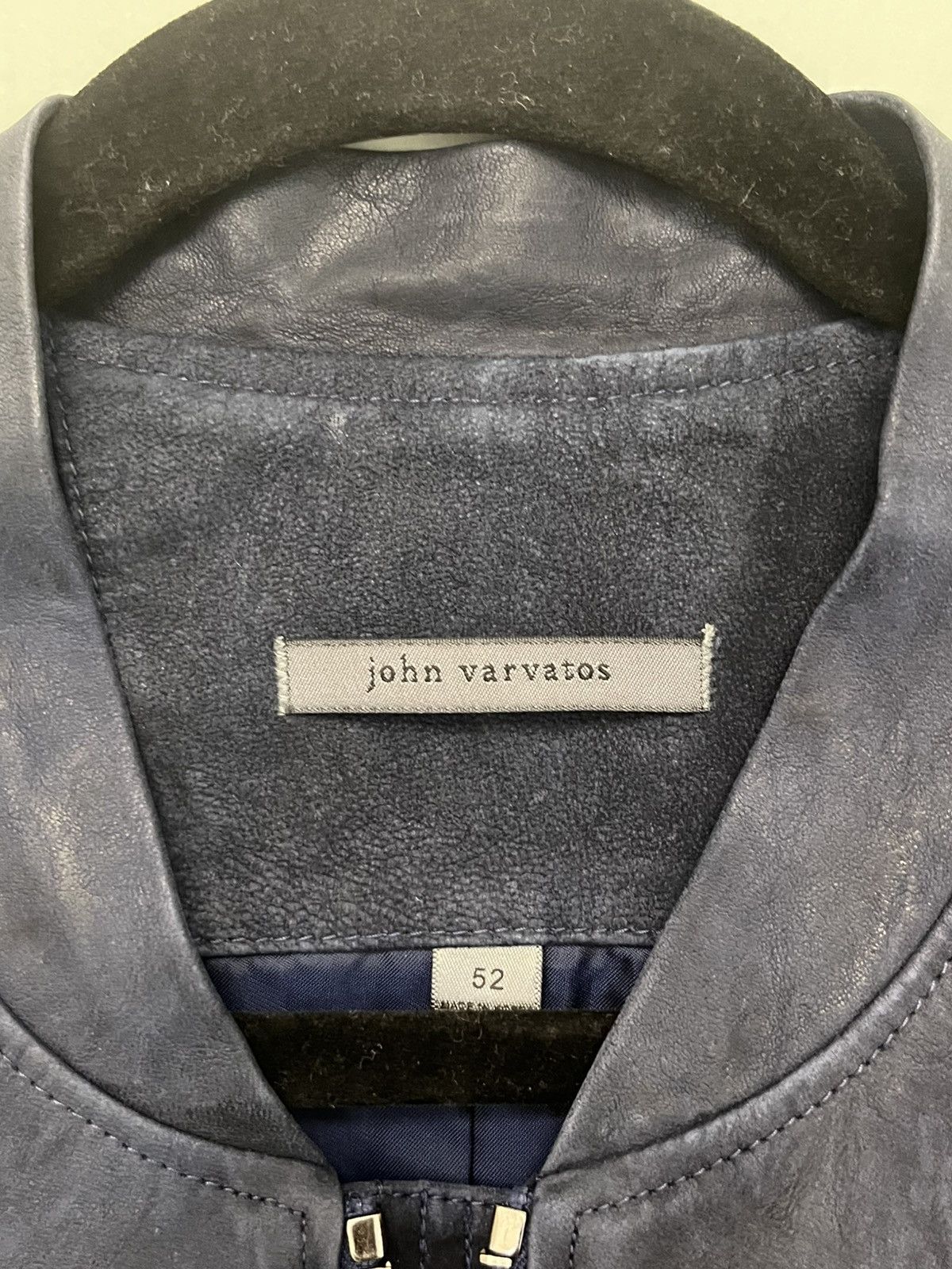 John Varvatos Suede bomber jacket. Size EU 52 USA 42 Size US L / EU 52-54 / 3 - 13 Thumbnail