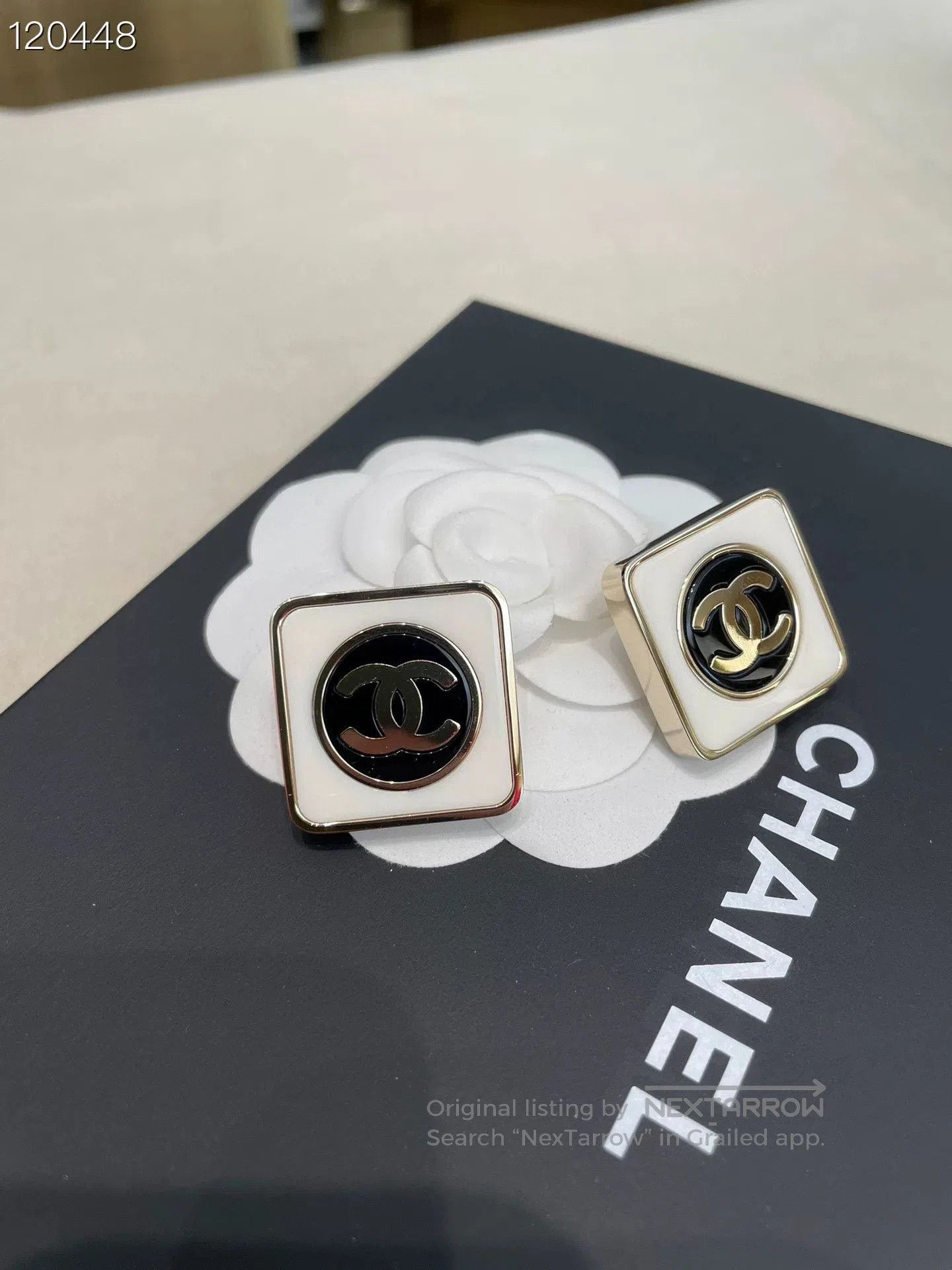 Chanel Chanel 23C White Square Black Round Earrings. Size ONE SIZE - 2 Thumbnail
