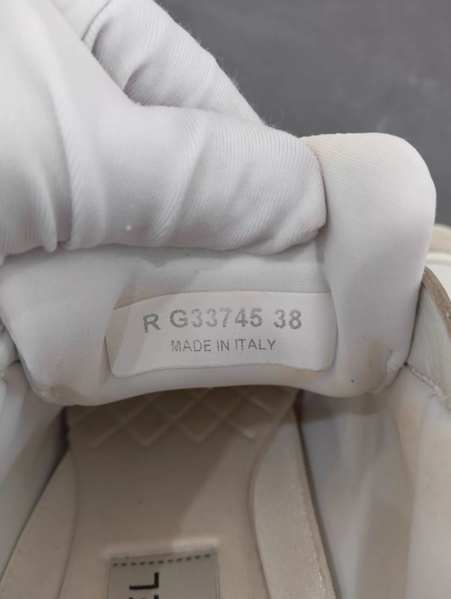 Chanel CHANEL White 95 New Sneaker Size 38 Size US 7.5 / IT 37.5 - 8 Thumbnail