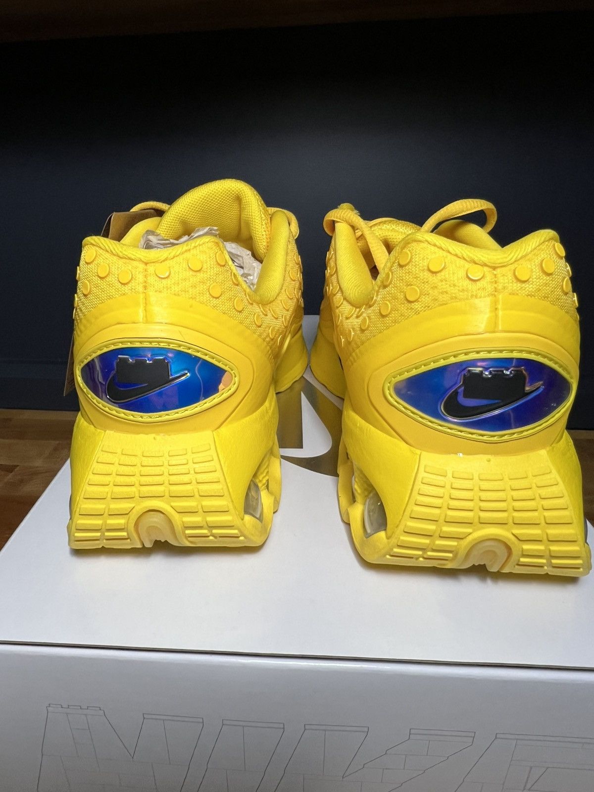 LEGO × Nike Kids Air Max DN x Lego Yellow Size 6Y (Style: IH7671-700) Size US 6 / EU 39 - 4 Thumbnail
