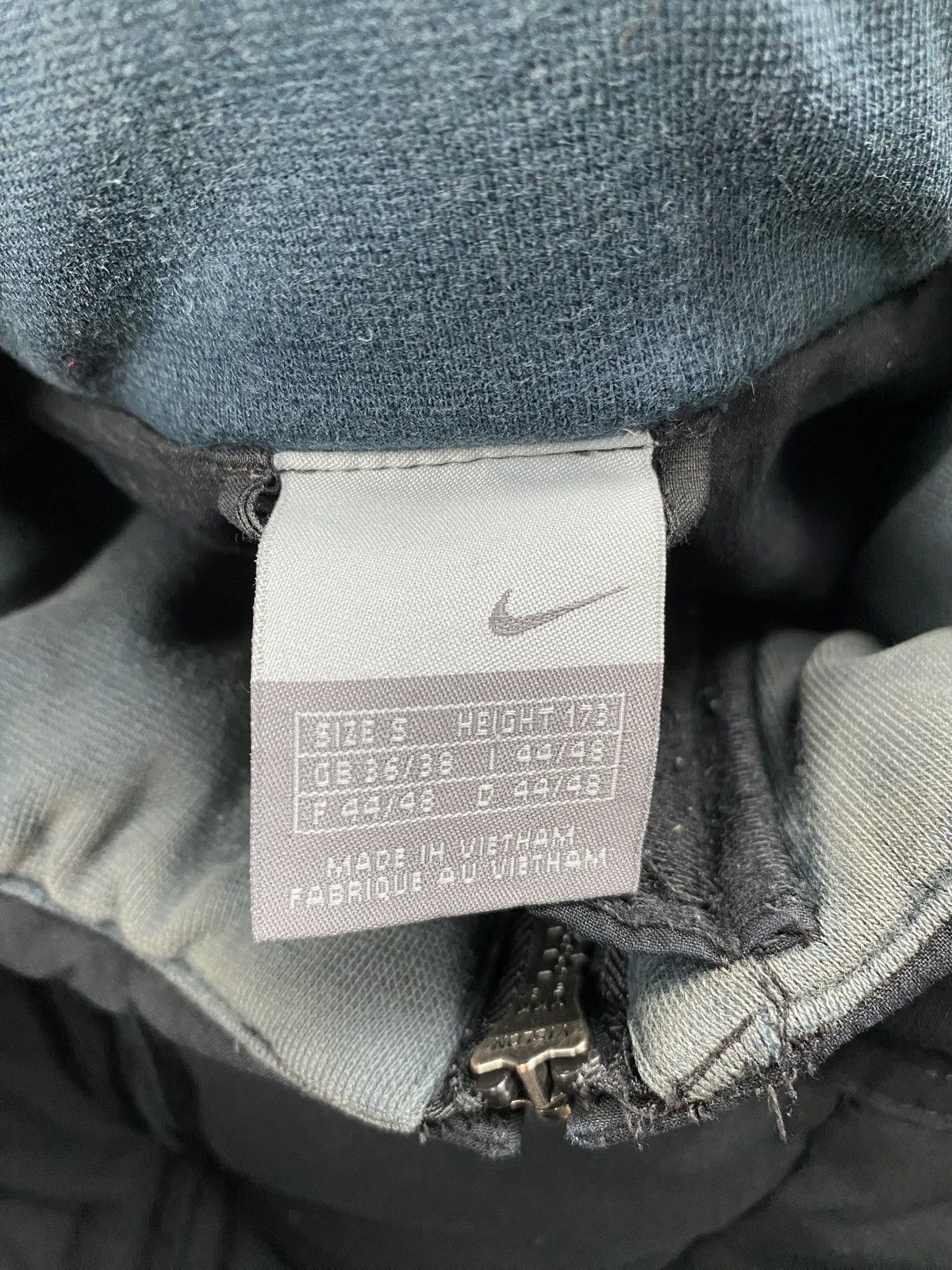 Nike Nike vintage bomber puffer jacket 00s warm Size US M / EU 48-50 / 2 - 2 Thumbnail