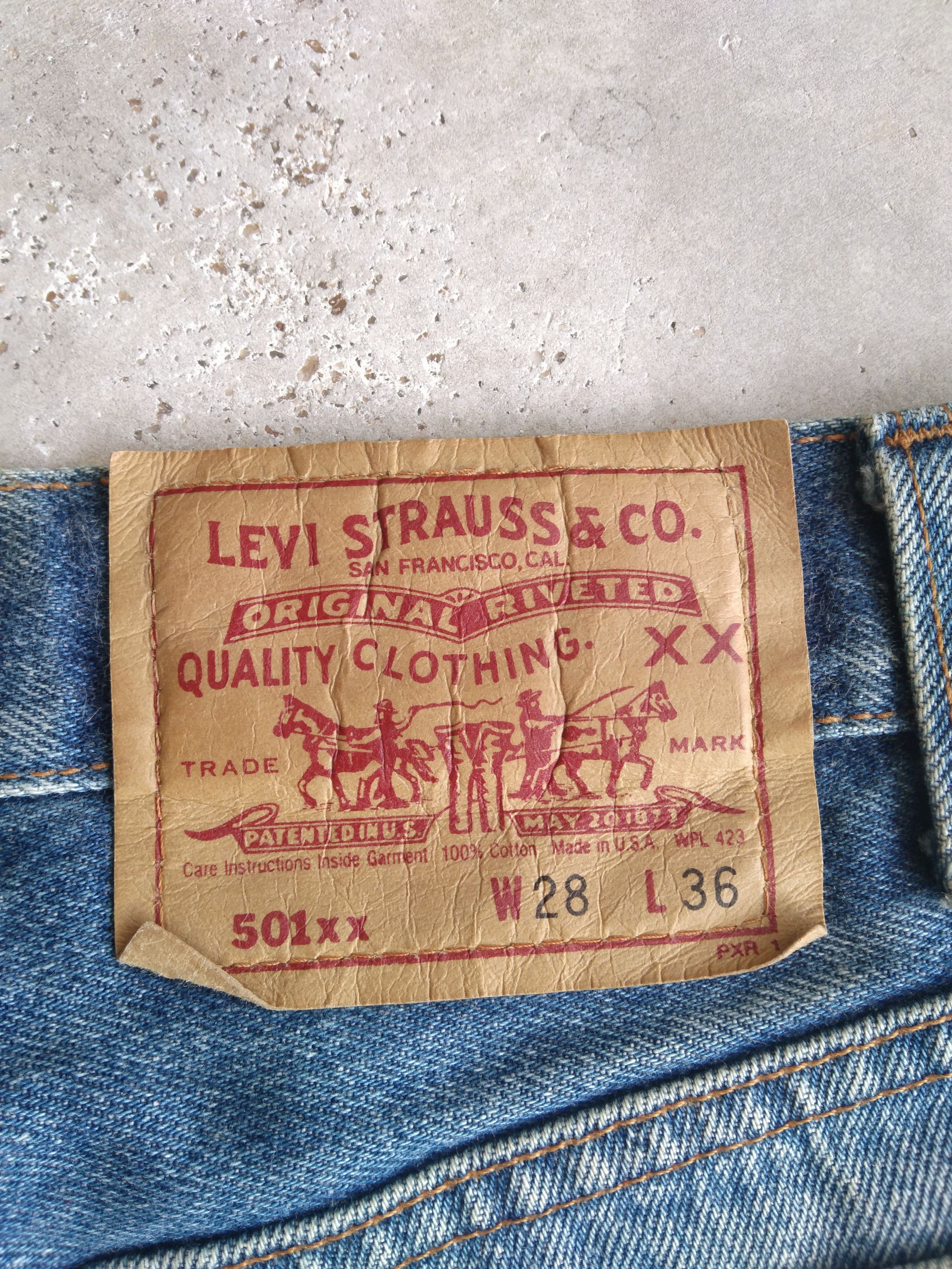 Levi's 90s Vintage Levi's 501 xx Made In USA Distressed Jeans 28x32 Size US 28 / EU 44 - 9 Thumbnail
