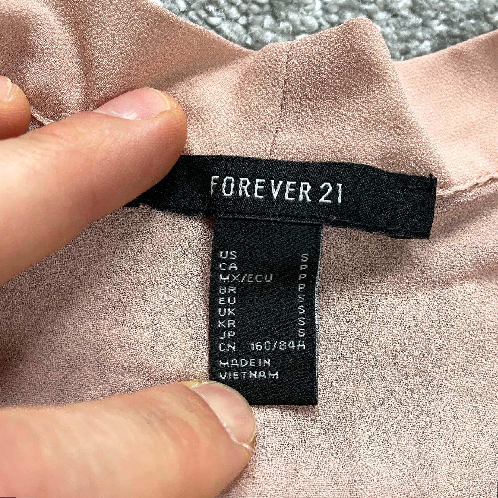 Forever 21 FOREVER 21 Blouse Shirt Womens Small Pink Cropped Straps Lightweight Top Size S / US 4 / IT 40 - 3 Thumbnail