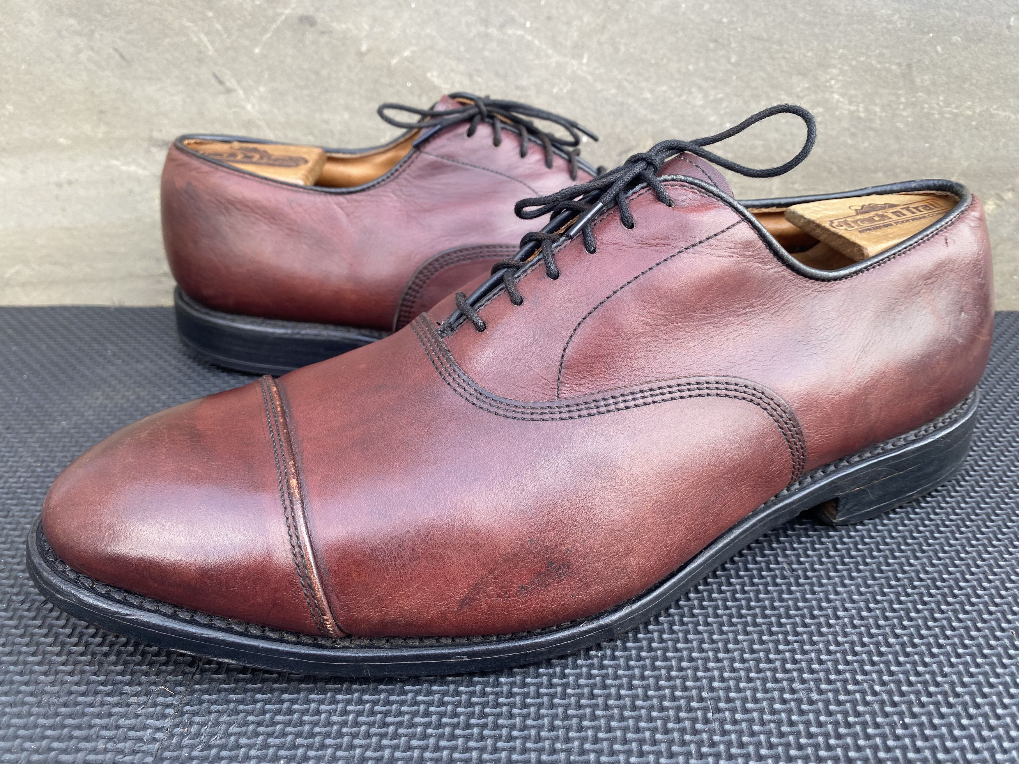 Allen Edmonds Allen Edmonds Park Avenue Cap Toe Oxford Dress Leather Size US 10 / EU 43 - 1 Thumbnail