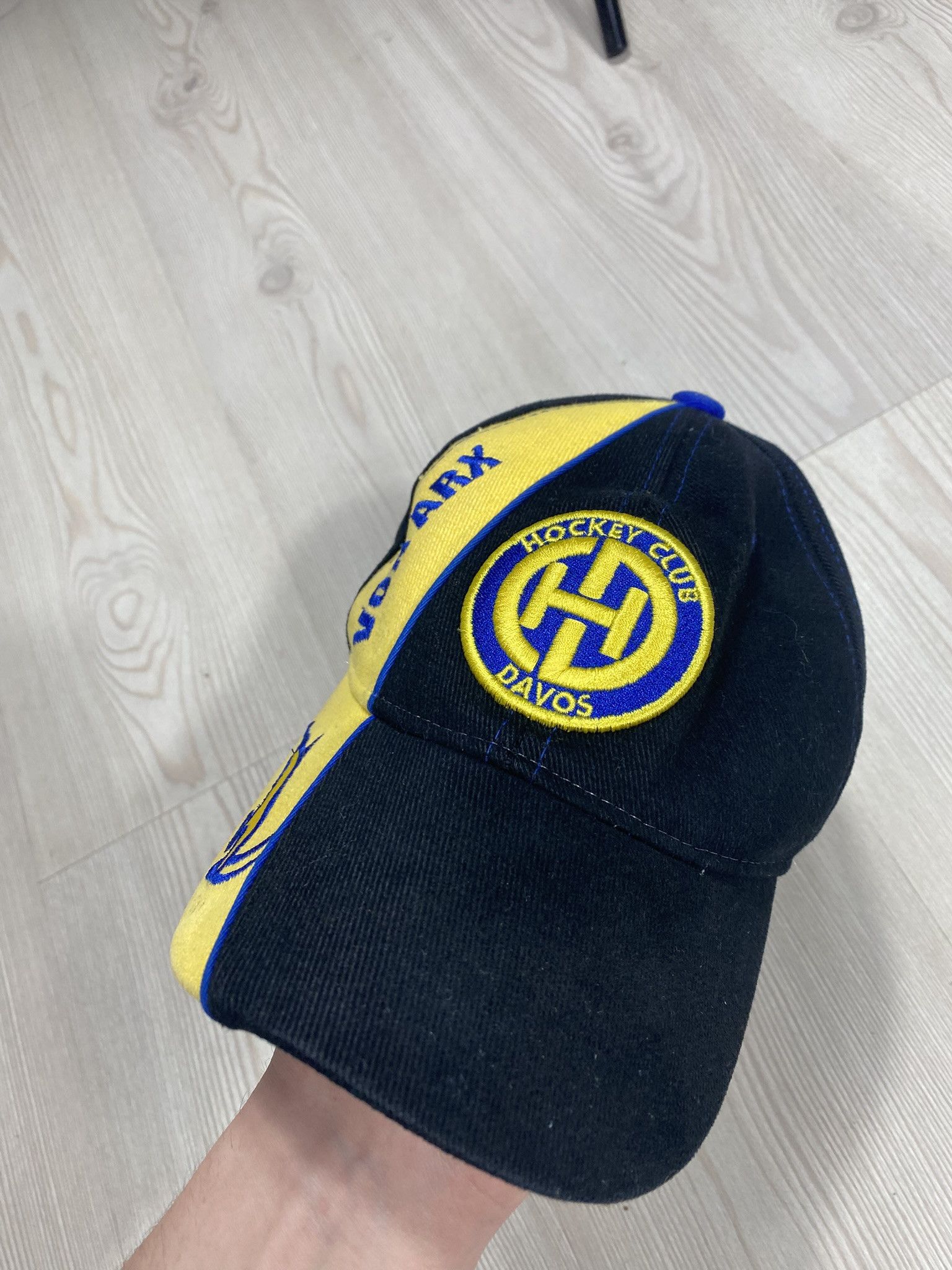 Other Hockey Club Davos Reto Von Arx Cap Hat Size ONE SIZE - 2 Thumbnail