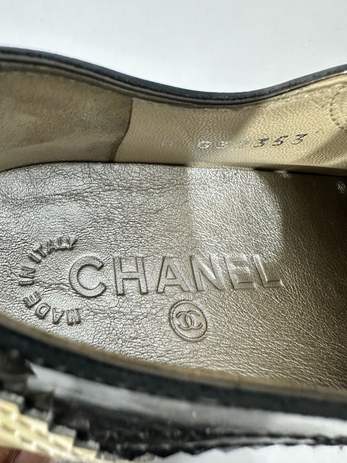 Chanel Chanel Cream/Grey Patent Leather CC Oxford Sneakers 37 EU Size US 7 / IT 37 - 7 Thumbnail
