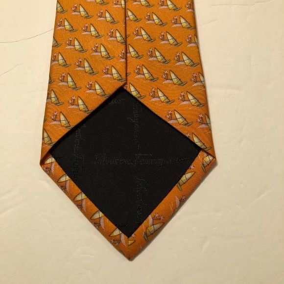 Salvatore Ferragamo SALVATORE FERRAGAMO MEN'S NEW 100%SILK TIE WIDTH: 3 1/2" Size ONE SIZE - 4 Thumbnail
