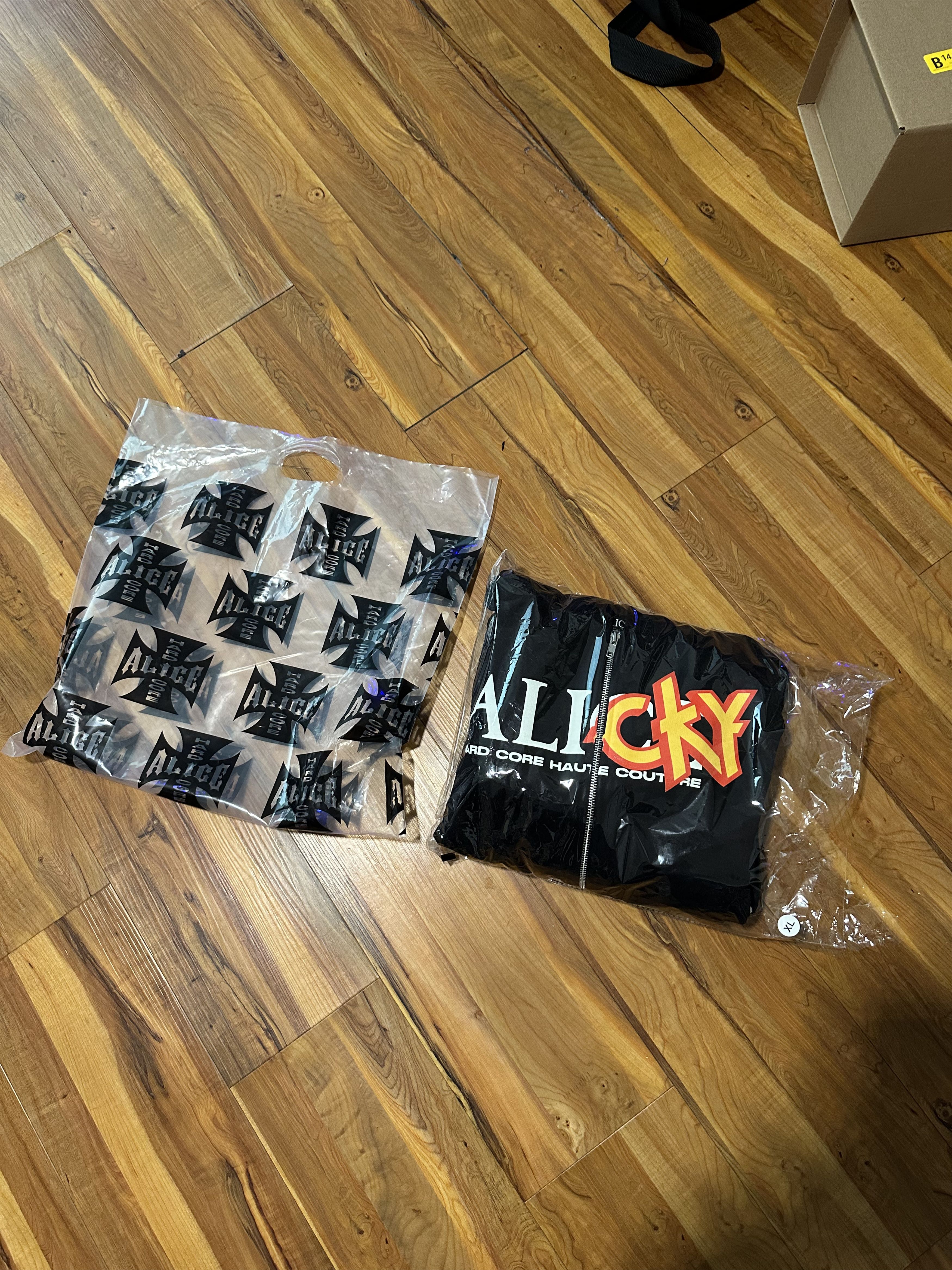 Alice Hollywood ALICE HOLLYWOOD X CKY ZIP JACKET SWEATSHIRT 2025 COMPLEXCON Size US XL / EU 56 / 4 - 2 Thumbnail