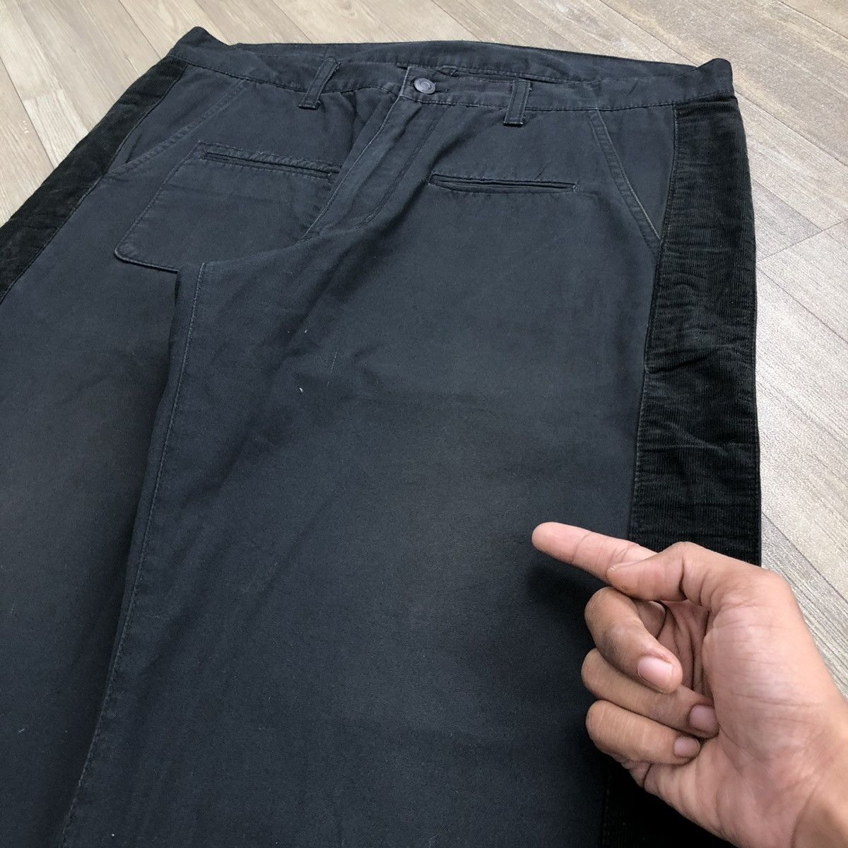 Japanese Brand × Neighborhood 🇯🇵 2000s Neighborhood Side Stripe Corduroy Wide Pants Faded Size US 30 / EU 46 - 6 Thumbnail