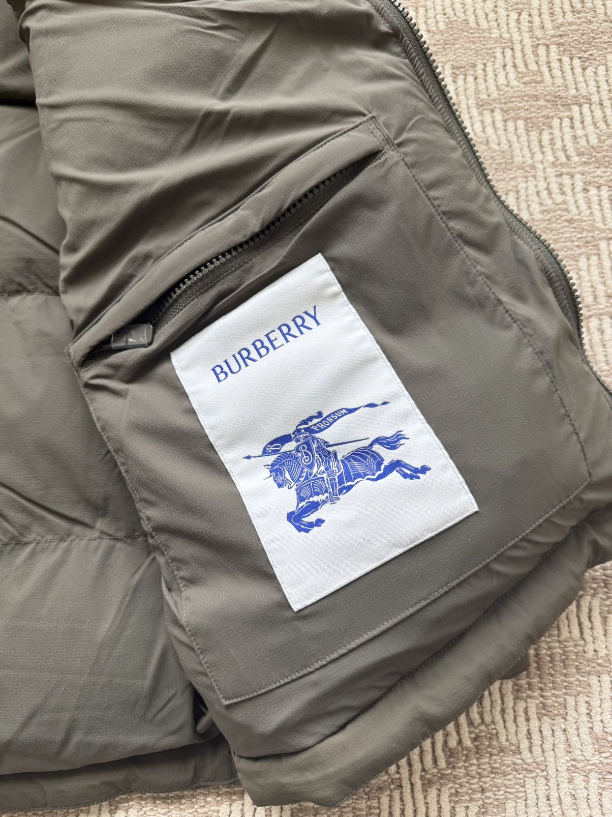 Burberry Burberry Reversible Nylon Puffer Coat Size US L / EU 52-54 / 3 - 5 Thumbnail