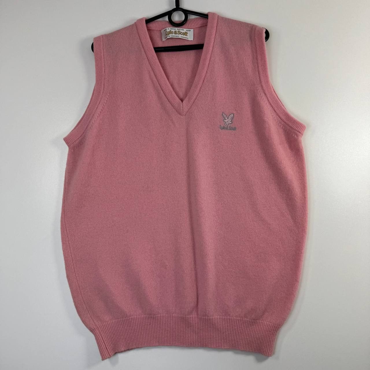 Lyle & Scott Lyle & Scott Sweater Vest Pink V-Neck Jumper Mens Size L Size US L / EU 52-54 / 3 - 1 Thumbnail