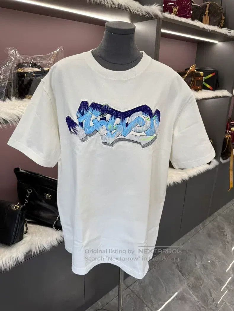 Louis Vuitton Louis Vuitton Alphabet Graffiti Embroidered Half Sleeve T- Size US XL / EU 56 / 4 - 3 Thumbnail