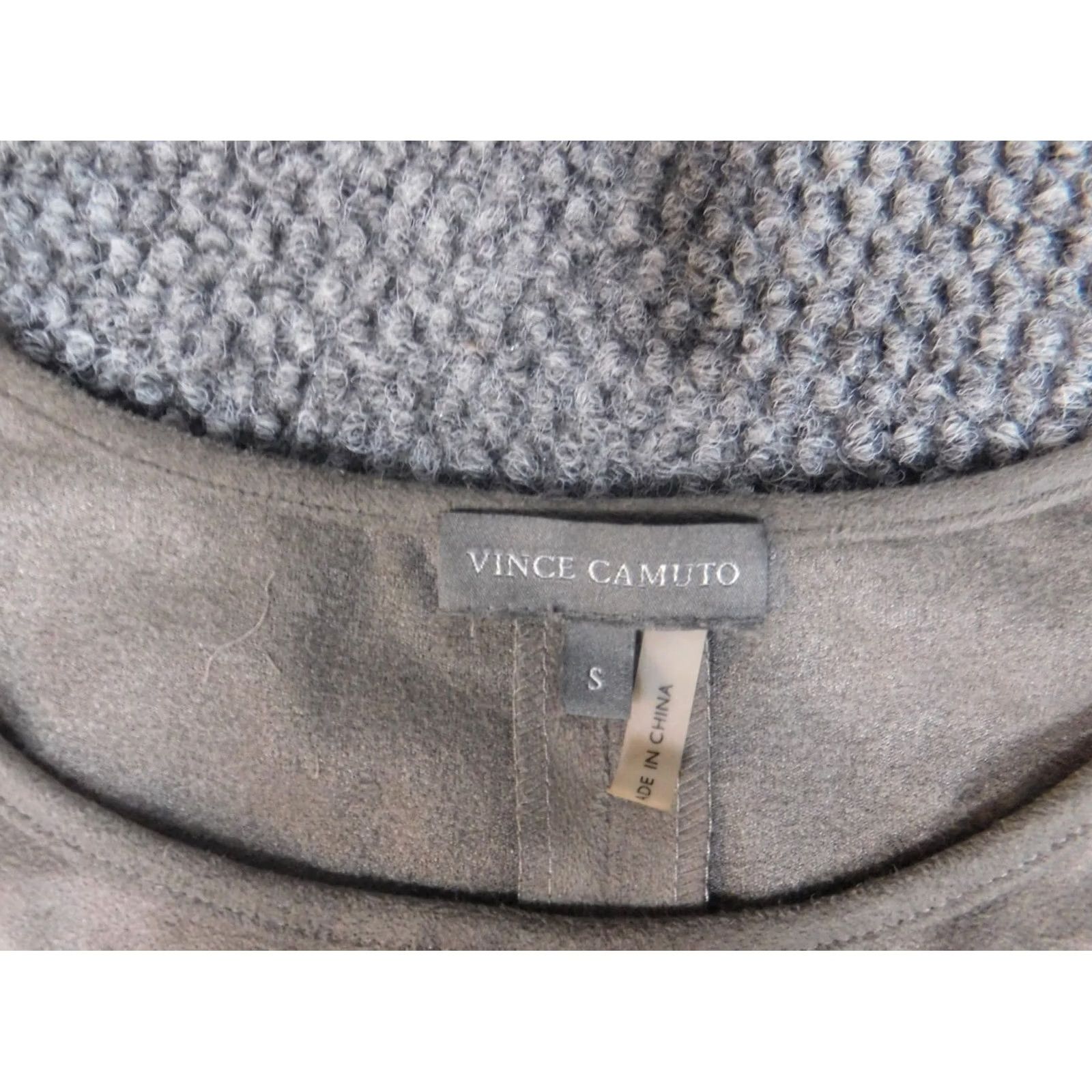 Vince Camuto Vince Camuto Blouse Short Sleeve Round Neck Pullover Gray S Womens Regular Stretch Geometric Casual Modern Size S / US 4 / IT 40 - 6 Thumbnail