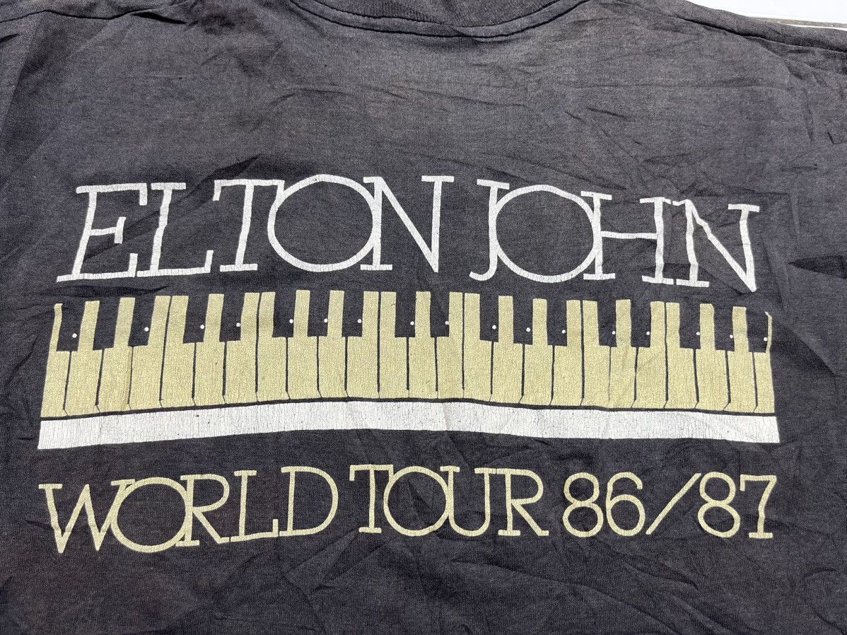 Band Tees × Vintage Vintage 80s 1986 Elton John World Tour 86/87 Size US L / EU 52-54 / 3 - 9 Thumbnail