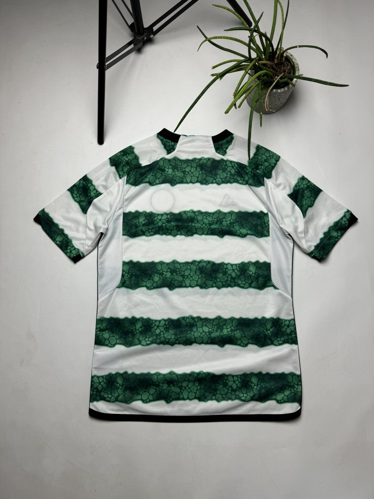 Adidas Rare Adidas Celtic 2023 soccer jersey y2k Size US S / EU 44-46 / 1 - 9 Thumbnail