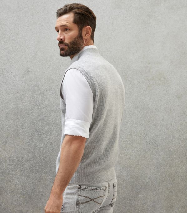 Brunello Cucinelli o1w1db10924 Cashmere Knitted Vest in Light Grey Size US XL / EU 56 / 4 - 4 Thumbnail