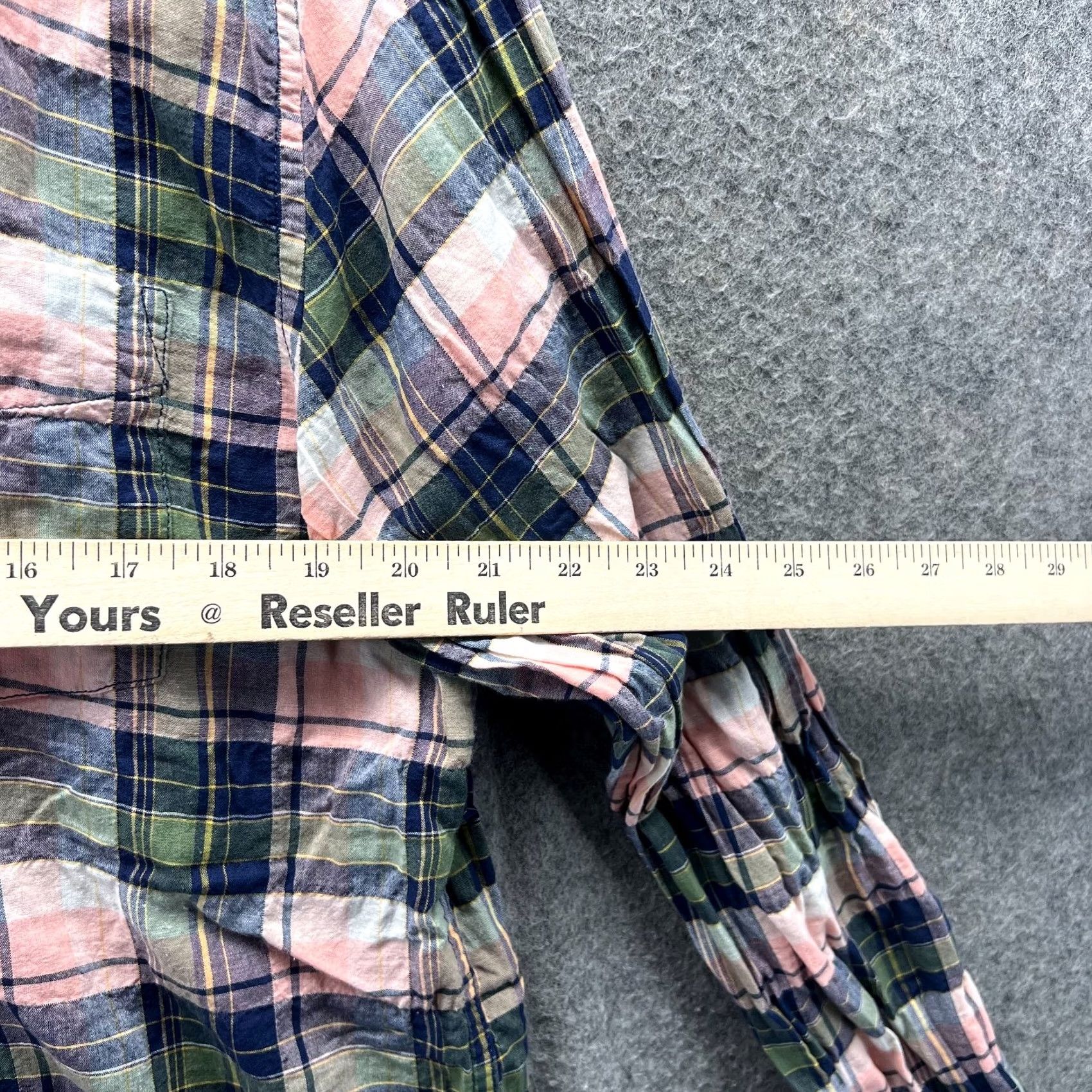 Banana Republic Banana Republic Shirt Men Large Blue Pink Plaid Button Down Slim Cotton Shirt Womens? No Size US L / EU 52-54 / 3 - 7 Thumbnail