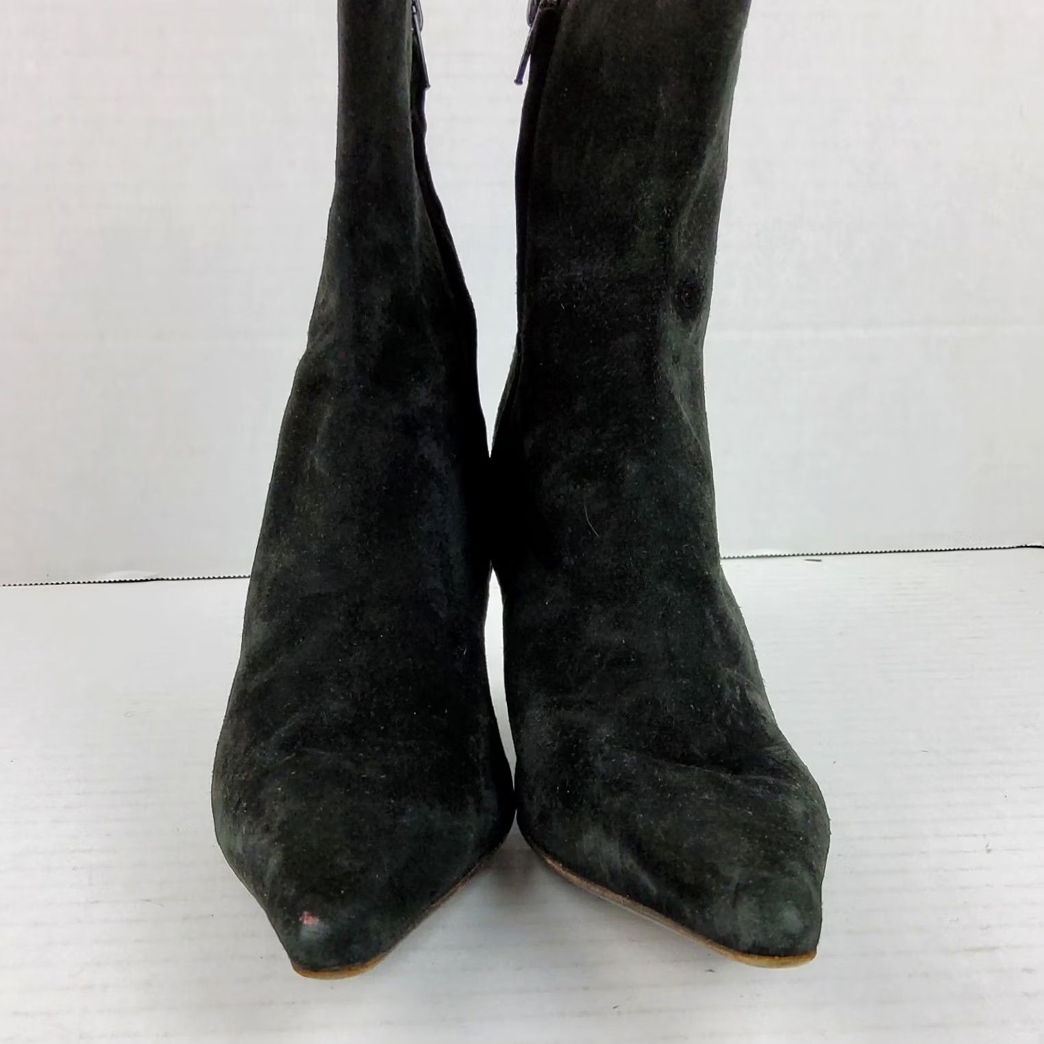 Salvatore Ferragamo VINTAGE Salvatore Ferragamo Black Suede Pointed Toe Heeled Boots 5B Women Shoes Bootie 2.5in Size US 5 / IT 35 - 2 Thumbnail