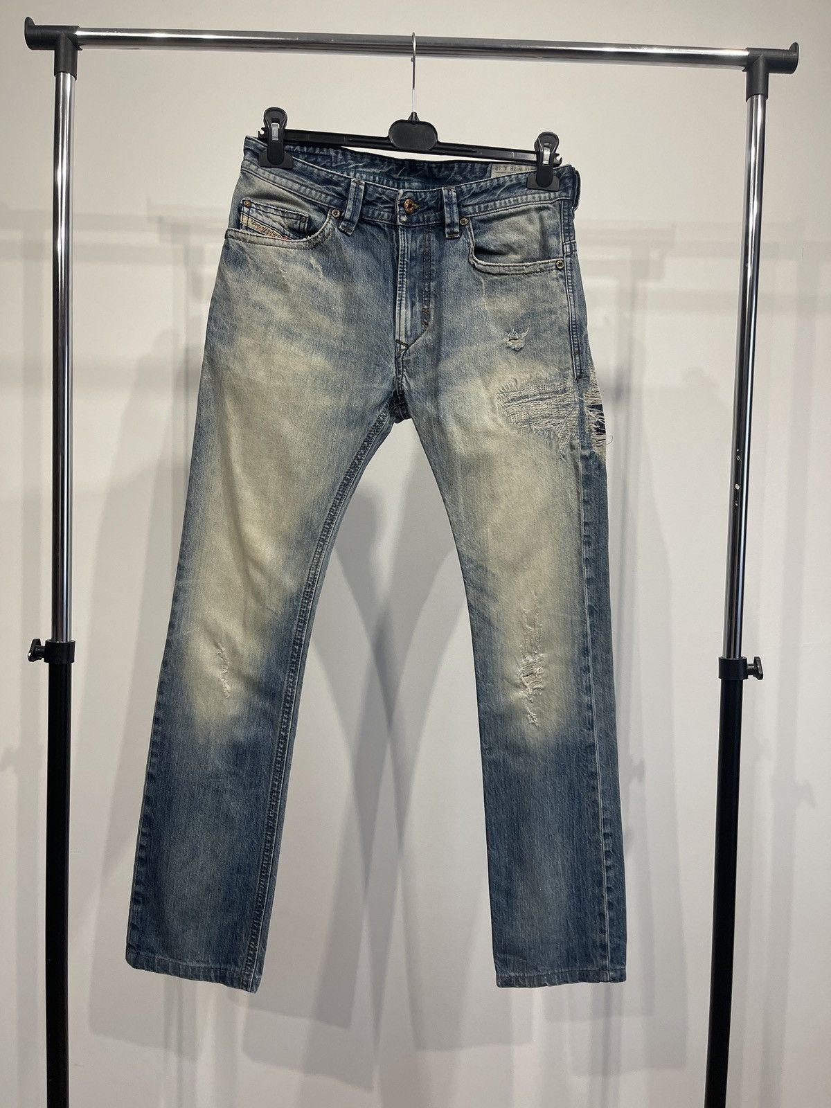 Diesel Vintage Diesel Distressed Jeans Faded Denim Pants W28 L32 Size US 28 / EU 44 - 1 Thumbnail