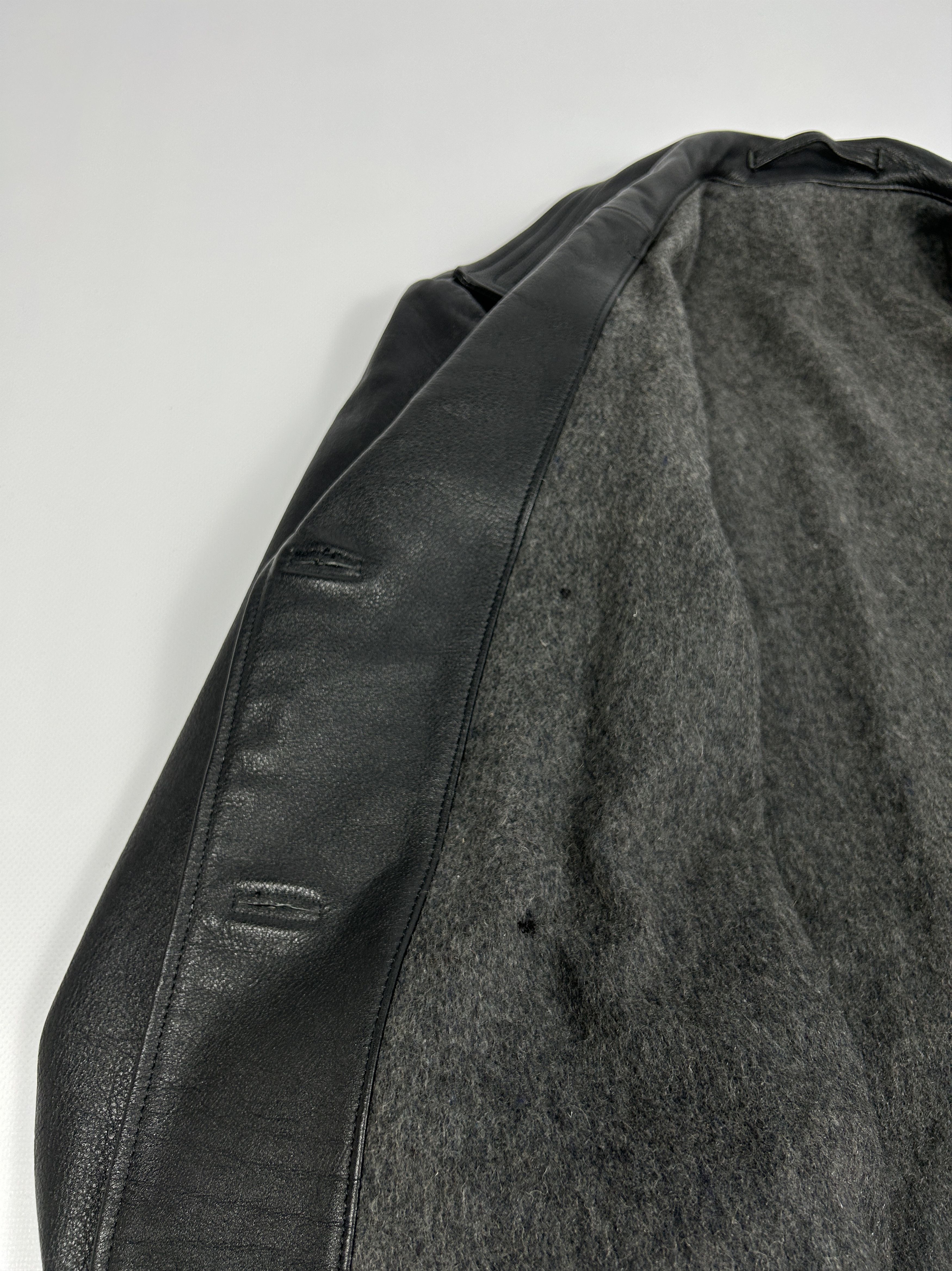 Genuine Leather Vintage black leather double breasted peacoat Size US L / EU 52-54 / 3 - 13 Thumbnail