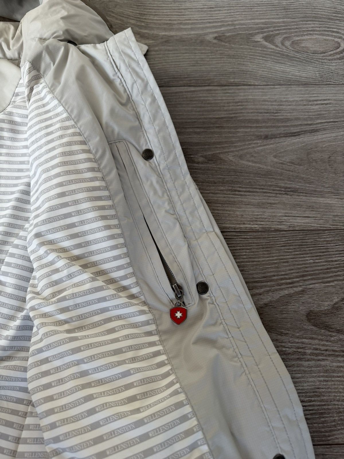 Wellensteyn Wellensteyn Coc USA Hood Light Metal Nylon Luxury Jacket Size M / US 6-8 / IT 42-44 - 18 Thumbnail