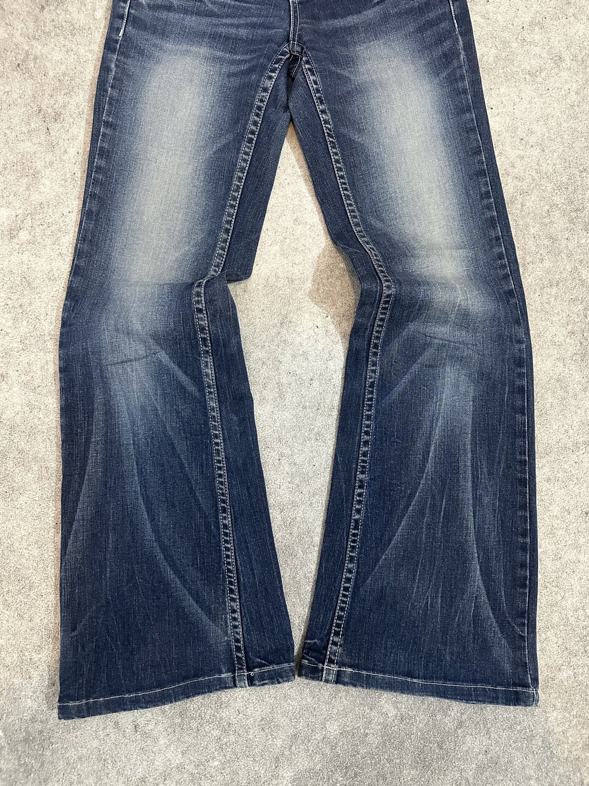 If Six Was Nine × Japanese Brand × Le Grande Bleu (L.G.B.) 90s Vintage Low Rise Back Number Washed Flared Jeans Lgb Size US 29 - 3 Thumbnail