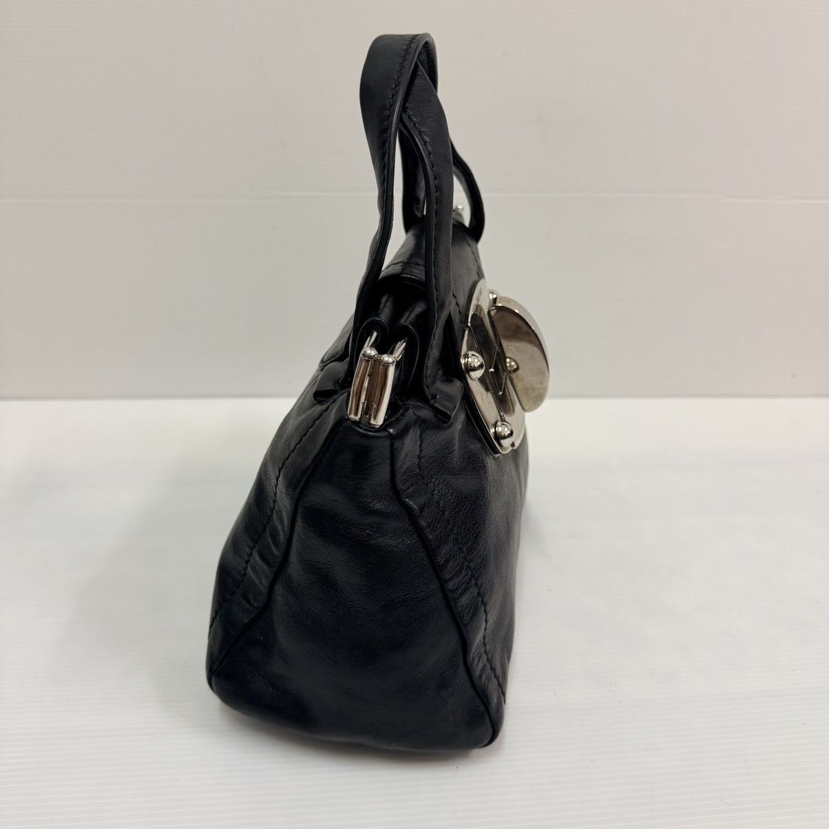 Miu Miu Miu Miu Black Leather Vitella Turnlock Satchel Bag Size ONE SIZE - 3 Thumbnail
